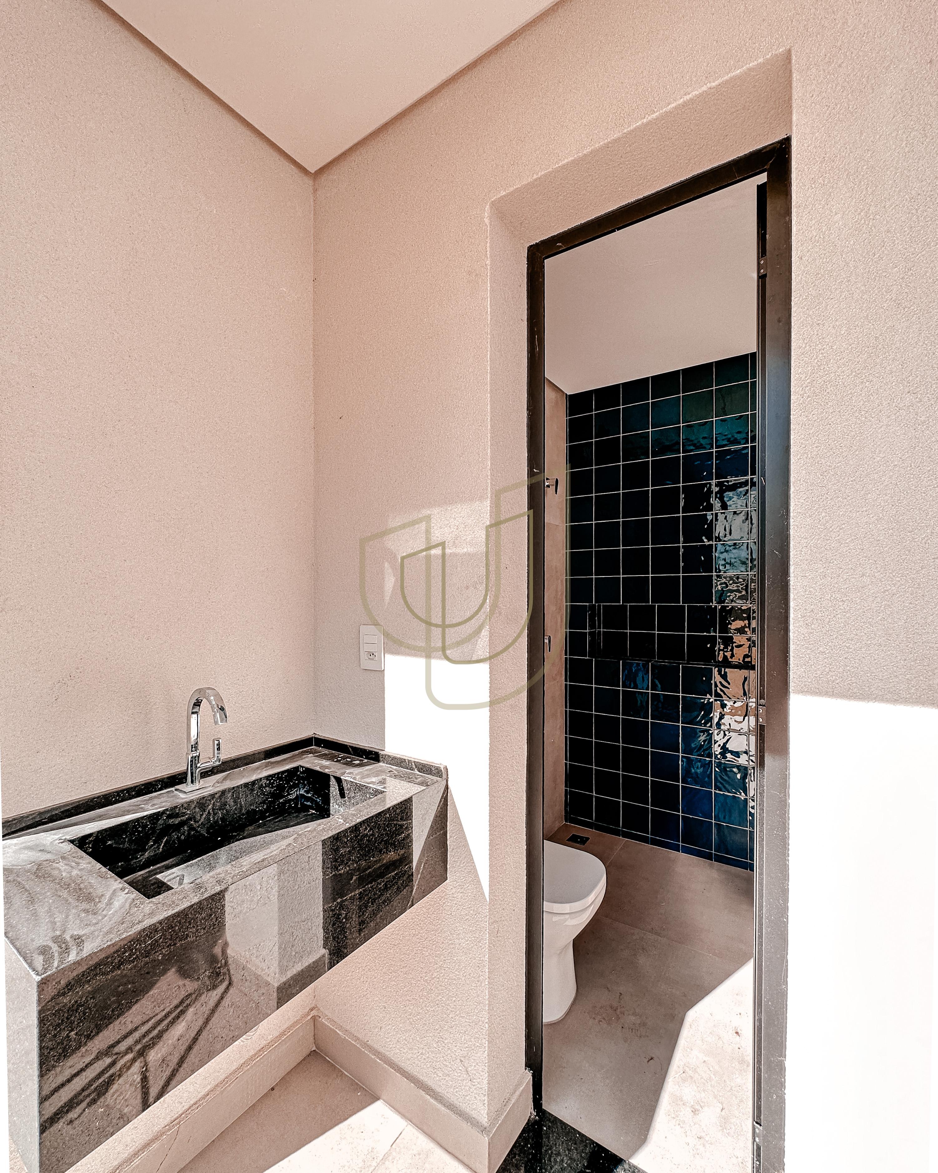 Sobrado sofisticado com vista &uacute;nica e com 4 su&iacute;tes em Urbanova - S&atilde;o Jos&eacute; dos Campos/SP  São José dos Campos - 