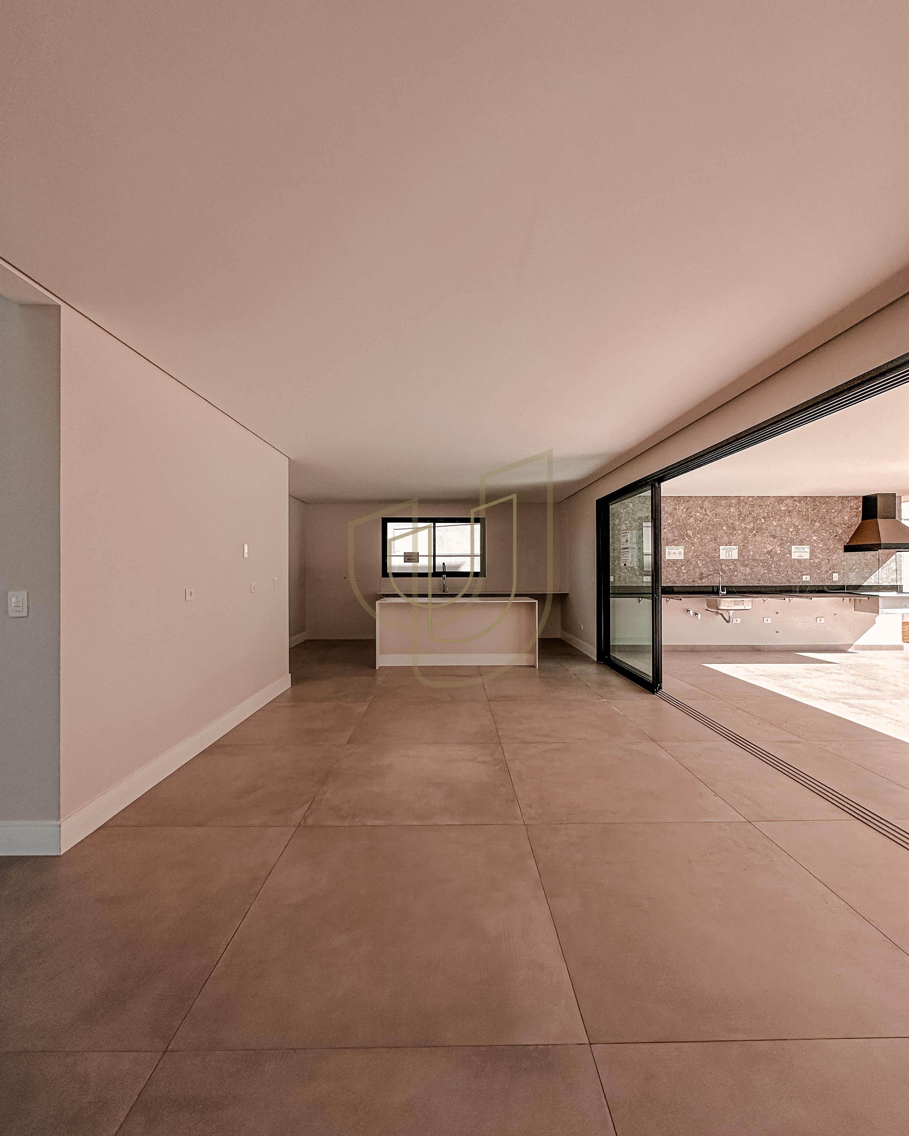 Sobrado sofisticado com vista &uacute;nica e com 4 su&iacute;tes em Urbanova - S&atilde;o Jos&eacute; dos Campos/SP  São José dos Campos - 