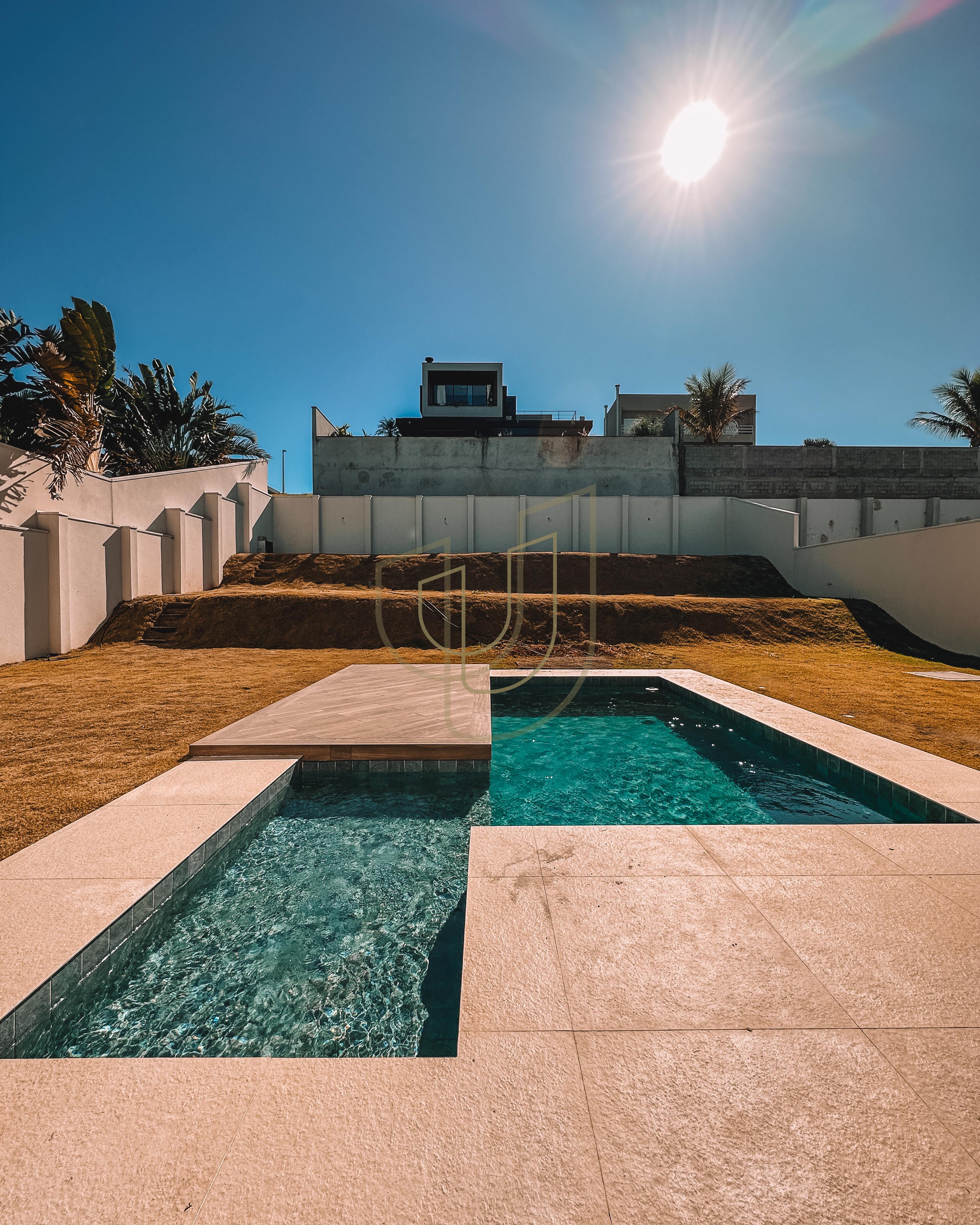 Sobrado sofisticado com vista &uacute;nica e com 4 su&iacute;tes em Urbanova - S&atilde;o Jos&eacute; dos Campos/SP  São José dos Campos - 