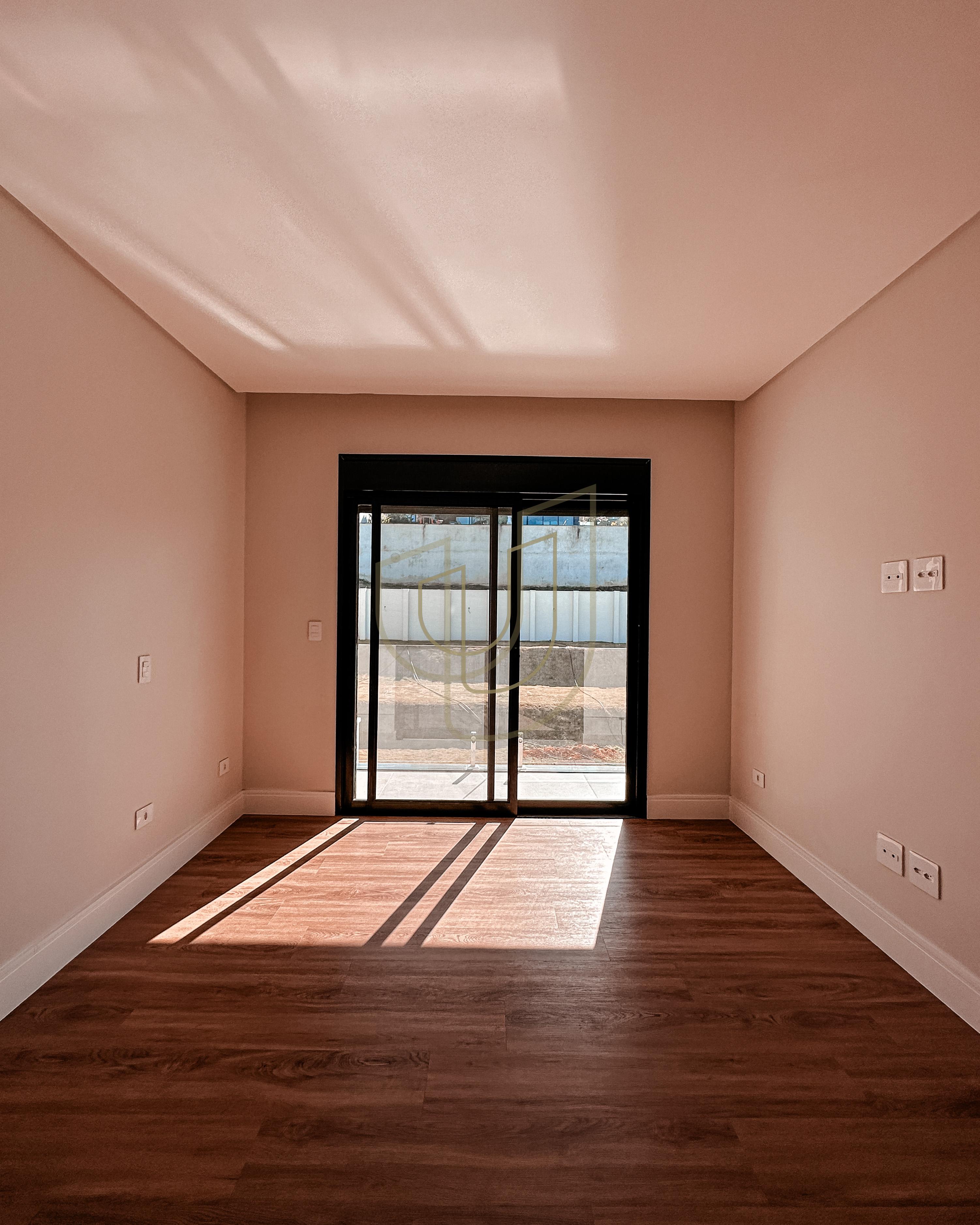 Sobrado sofisticado com vista &uacute;nica e com 4 su&iacute;tes em Urbanova - S&atilde;o Jos&eacute; dos Campos/SP  São José dos Campos - 