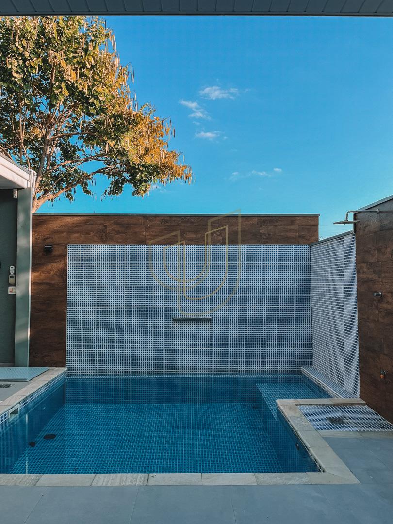 Sobrado sofisticado com vista &uacute;nica e com 4 su&iacute;tes em Urbanova - S&atilde;o Jos&eacute; dos Campos/SP  São José dos Campos - 