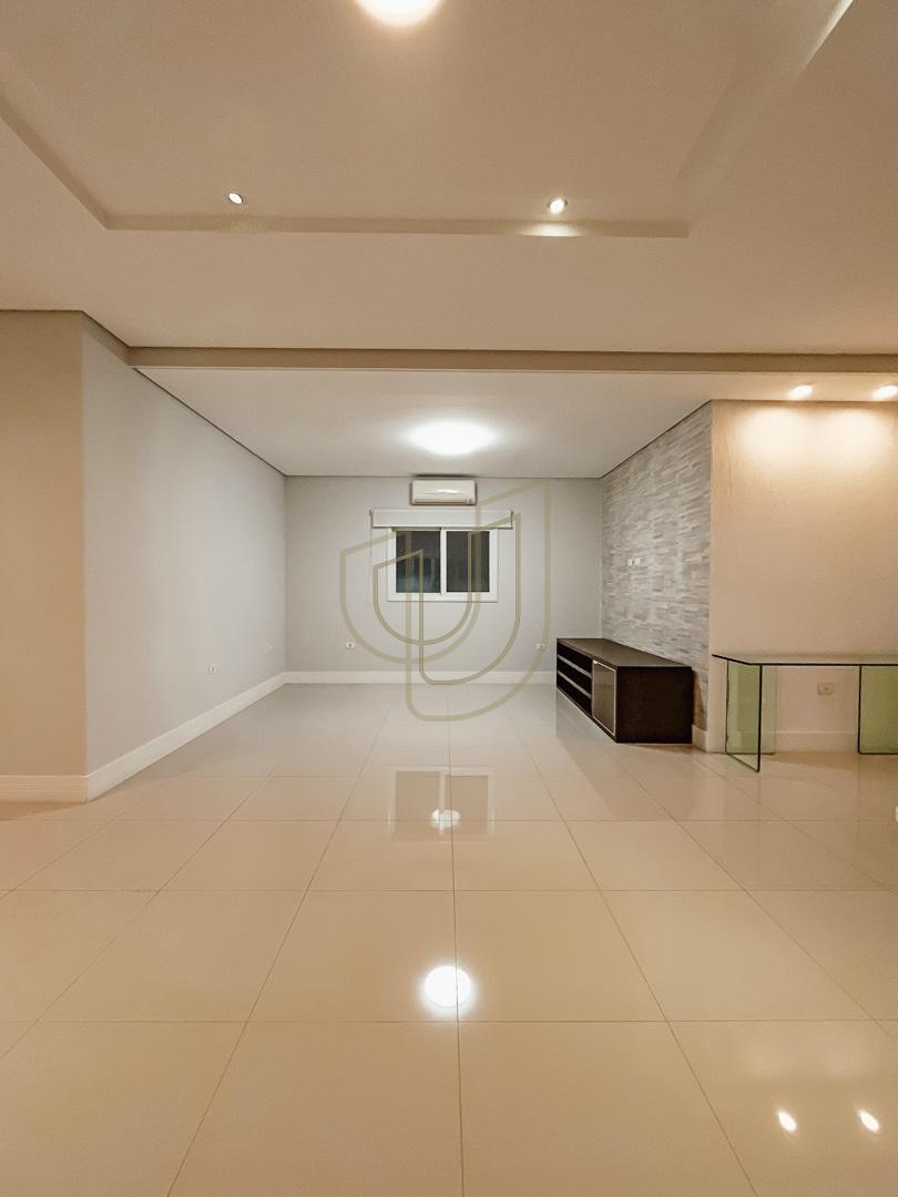 Sobrado sofisticado com vista &uacute;nica e com 4 su&iacute;tes em Urbanova - S&atilde;o Jos&eacute; dos Campos/SP  São José dos Campos - 