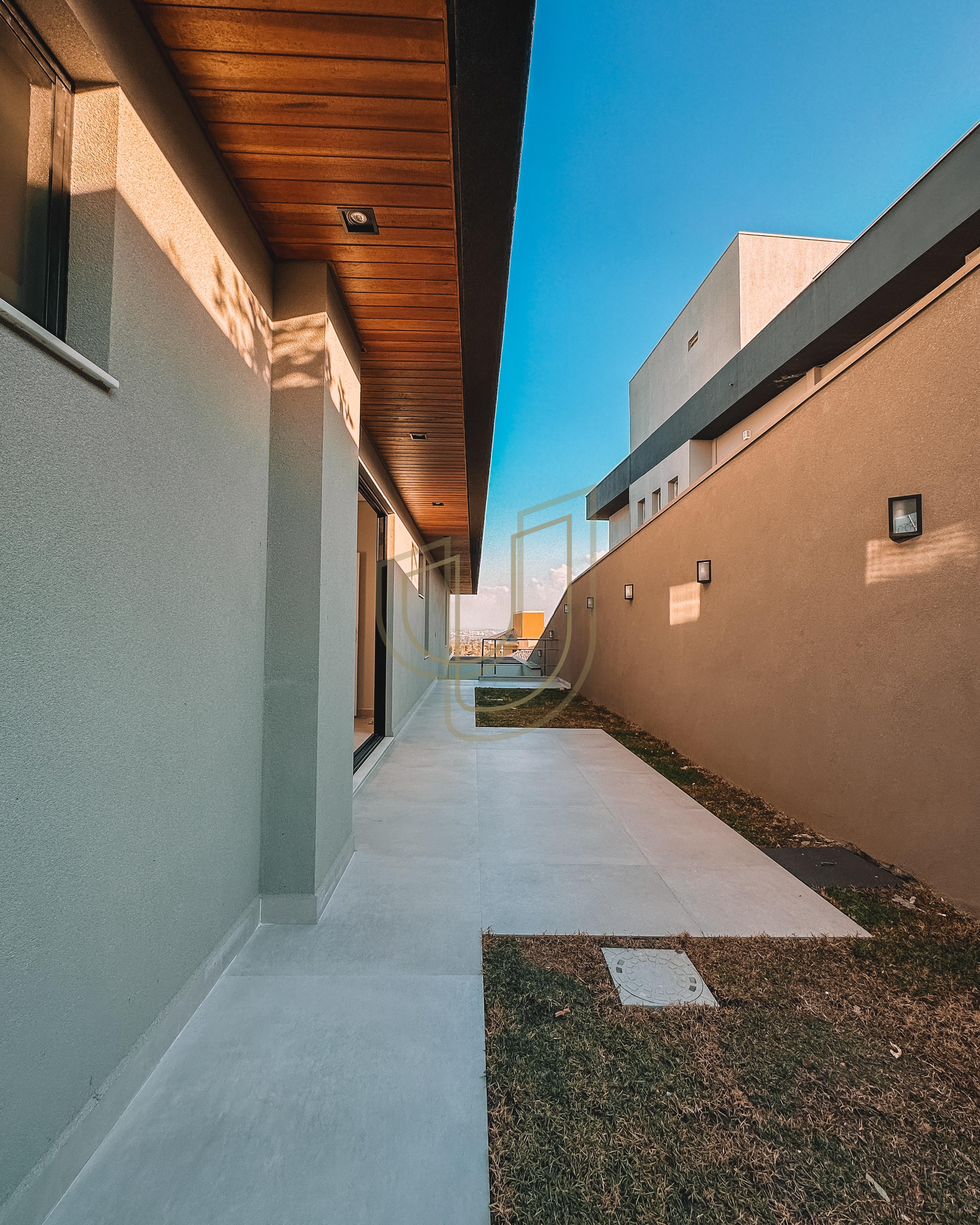 Mans&atilde;o de luxo com projeto contempor&acirc;neo com 5 su&iacute;tes em Urbanova - S&atilde;o Jos&eacute; dos Campos/SP  São José dos Campos - 