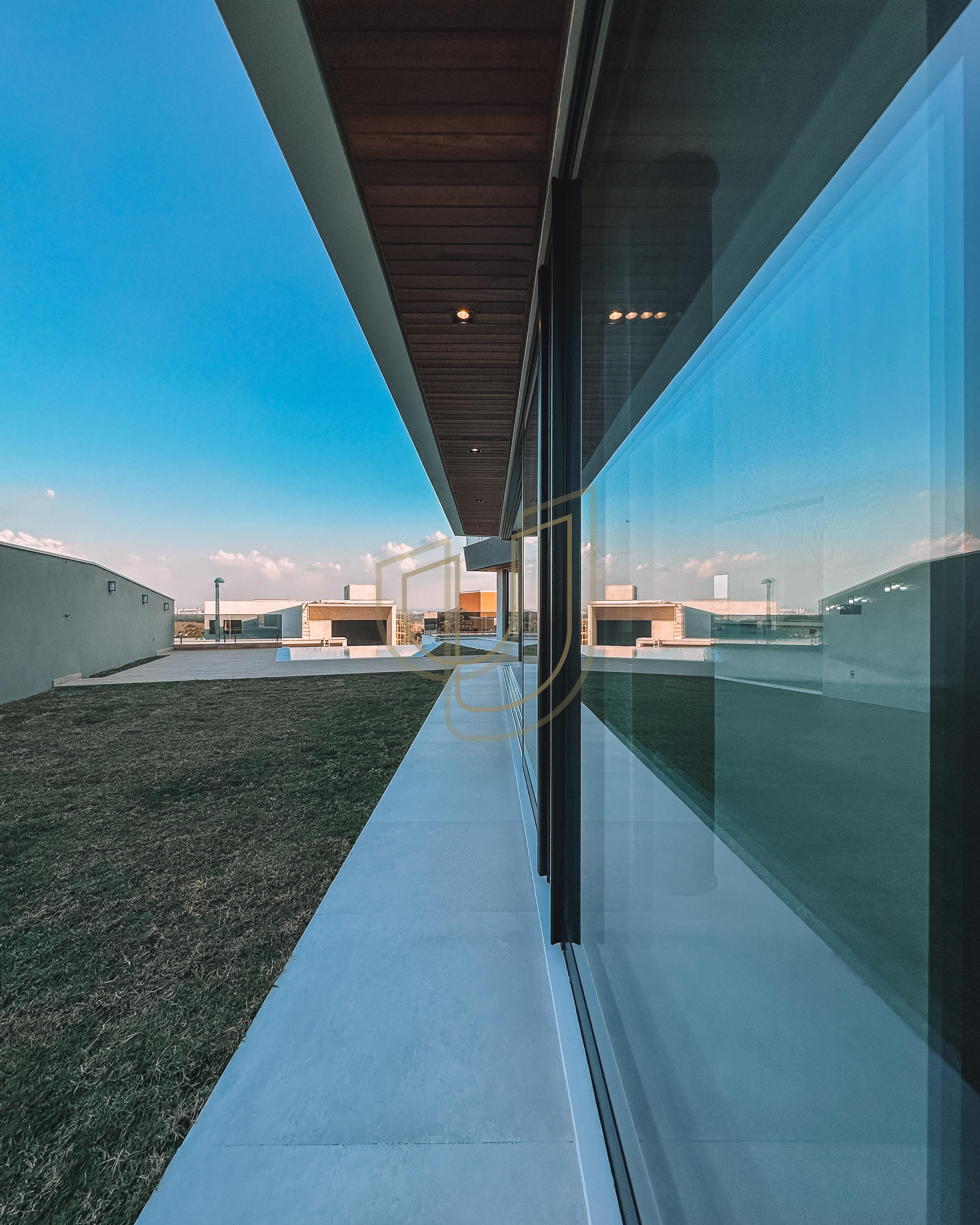 Mans&atilde;o de luxo com projeto contempor&acirc;neo com 5 su&iacute;tes em Urbanova - S&atilde;o Jos&eacute; dos Campos/SP  São José dos Campos - 