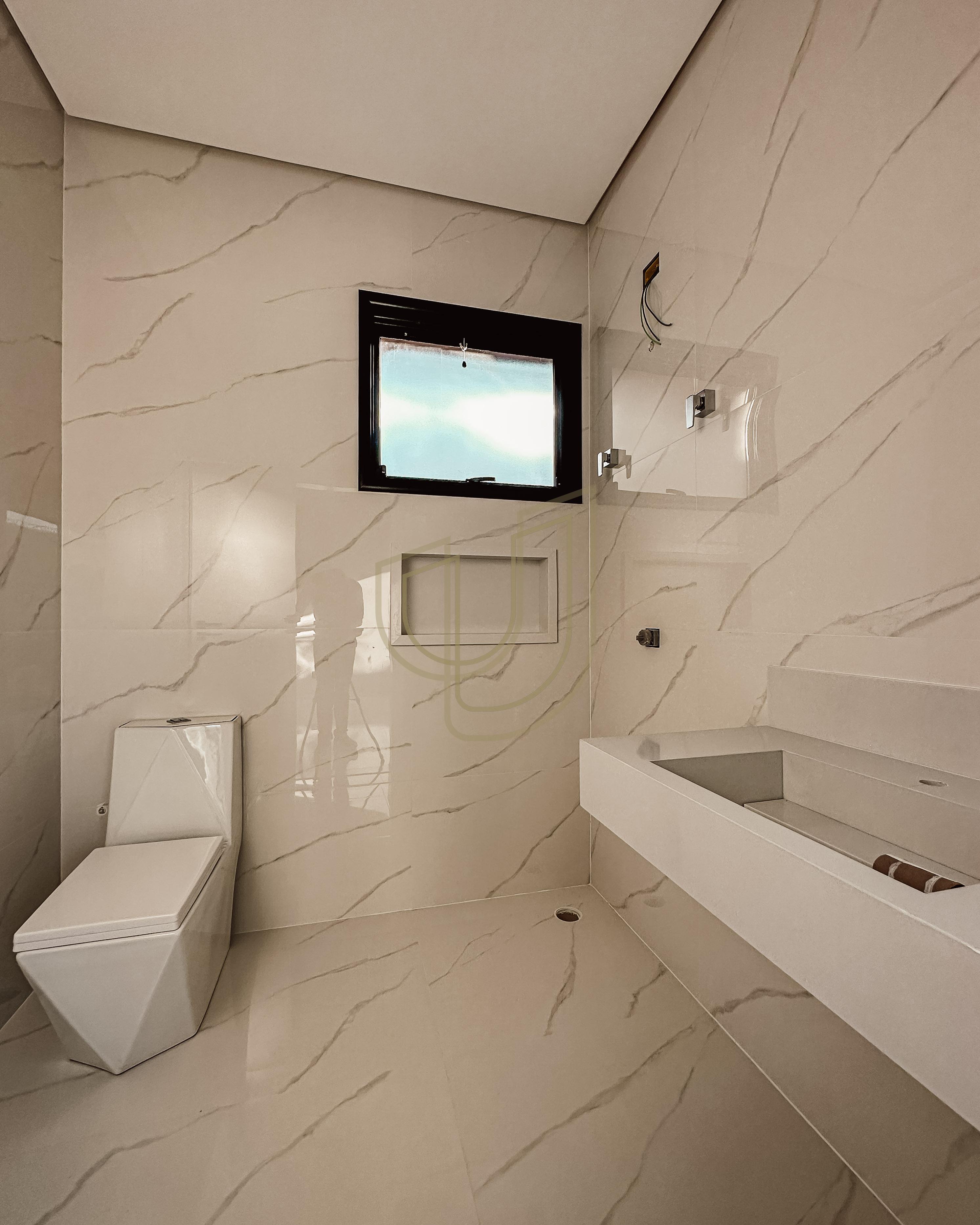 Mans&atilde;o de luxo com projeto contempor&acirc;neo com 5 su&iacute;tes em Urbanova - S&atilde;o Jos&eacute; dos Campos/SP  São José dos Campos - 