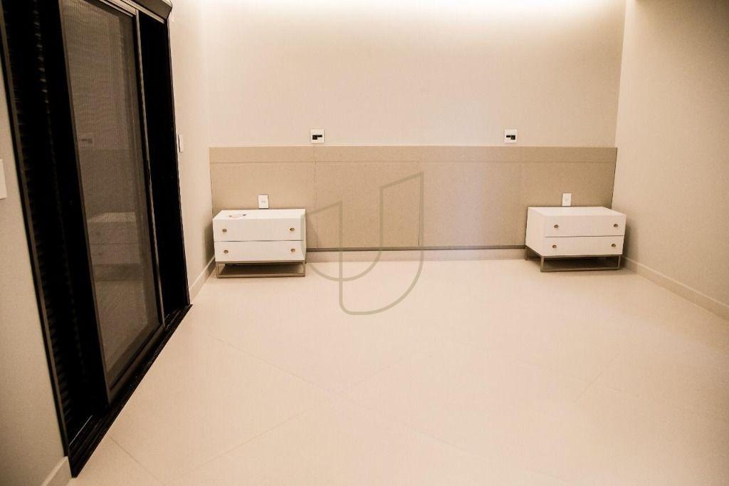 Mans&atilde;o luxuosa com projeto atemporal com 6 su&iacute;tes no Jd. Colinas - S&atilde;o Jos&eacute; dos Campos/SP  São José dos Campos - 