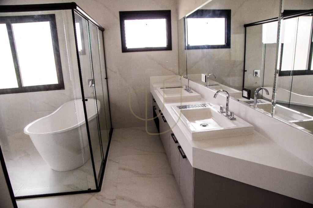 Mans&atilde;o luxuosa com projeto atemporal com 6 su&iacute;tes no Jd. Colinas - S&atilde;o Jos&eacute; dos Campos/SP  São José dos Campos - 