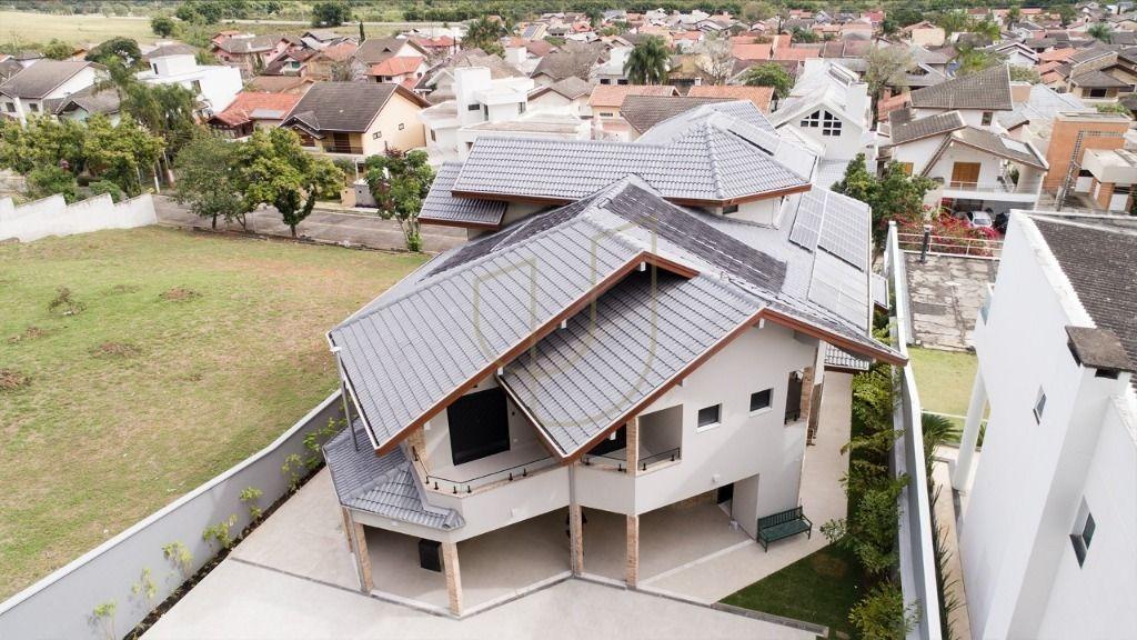 Mans&atilde;o luxuosa com projeto atemporal com 6 su&iacute;tes no Jd. Colinas - S&atilde;o Jos&eacute; dos Campos/SP  São José dos Campos - 