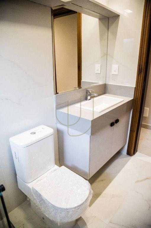 Mans&atilde;o luxuosa com projeto atemporal com 6 su&iacute;tes no Jd. Colinas - S&atilde;o Jos&eacute; dos Campos/SP  São José dos Campos - 