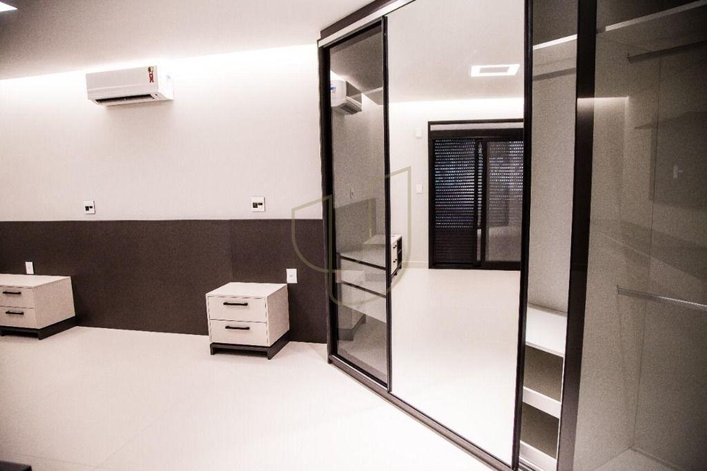 Mans&atilde;o luxuosa com projeto atemporal com 6 su&iacute;tes no Jd. Colinas - S&atilde;o Jos&eacute; dos Campos/SP  São José dos Campos - 