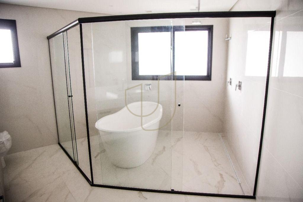 Mans&atilde;o luxuosa com projeto atemporal com 6 su&iacute;tes no Jd. Colinas - S&atilde;o Jos&eacute; dos Campos/SP  São José dos Campos - 