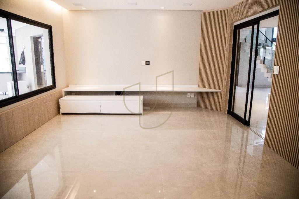 Mans&atilde;o luxuosa com projeto atemporal com 6 su&iacute;tes no Jd. Colinas - S&atilde;o Jos&eacute; dos Campos/SP  São José dos Campos - 