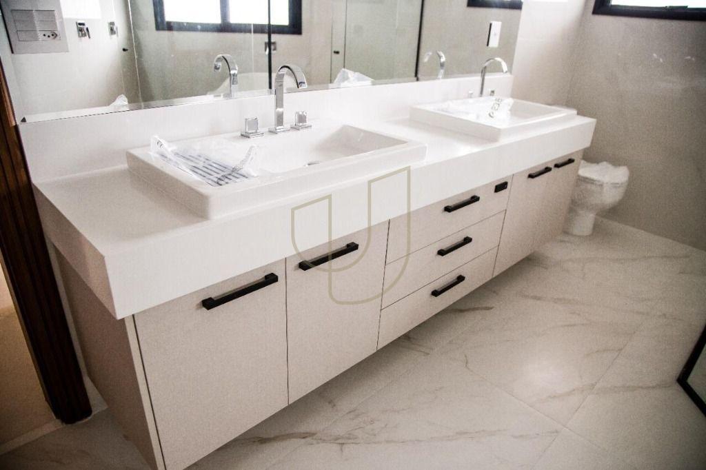 Mans&atilde;o luxuosa com projeto atemporal com 6 su&iacute;tes no Jd. Colinas - S&atilde;o Jos&eacute; dos Campos/SP  São José dos Campos - 