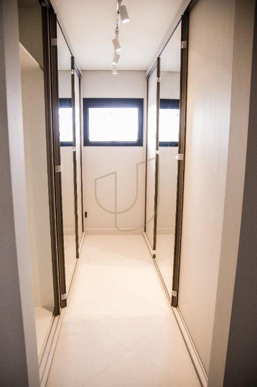 Mans&atilde;o luxuosa com projeto atemporal com 6 su&iacute;tes no Jd. Colinas - S&atilde;o Jos&eacute; dos Campos/SP  São José dos Campos - 