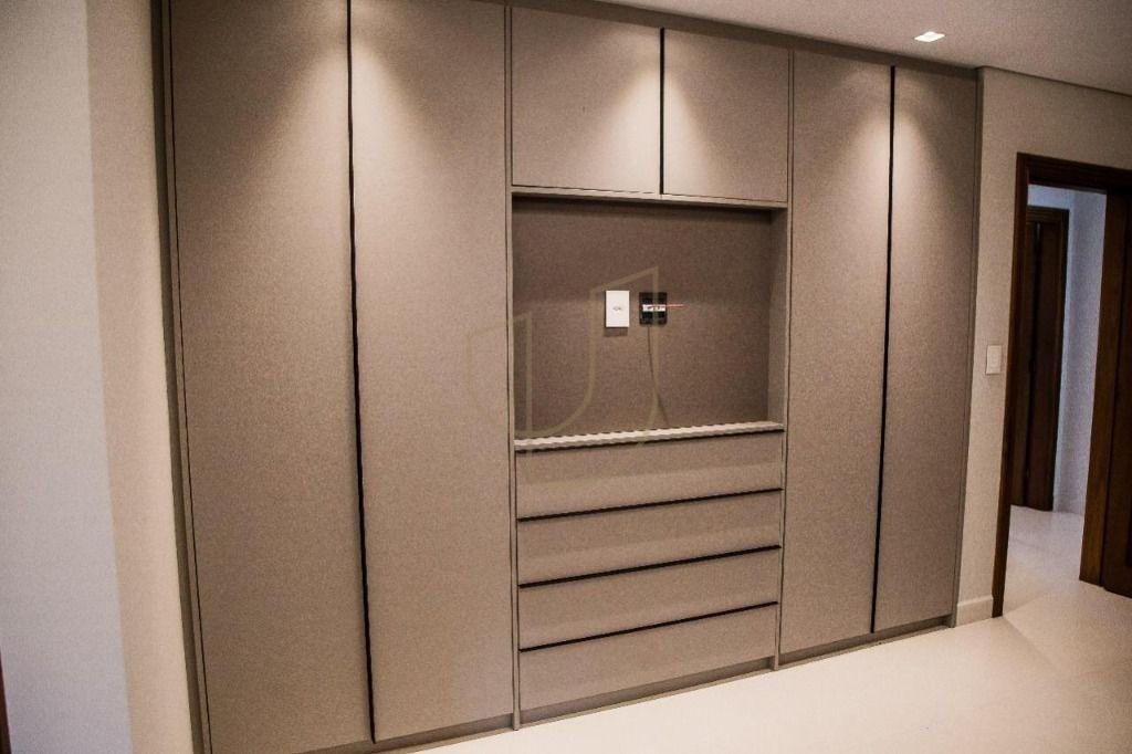 Mans&atilde;o luxuosa com projeto atemporal com 6 su&iacute;tes no Jd. Colinas - S&atilde;o Jos&eacute; dos Campos/SP  São José dos Campos - 