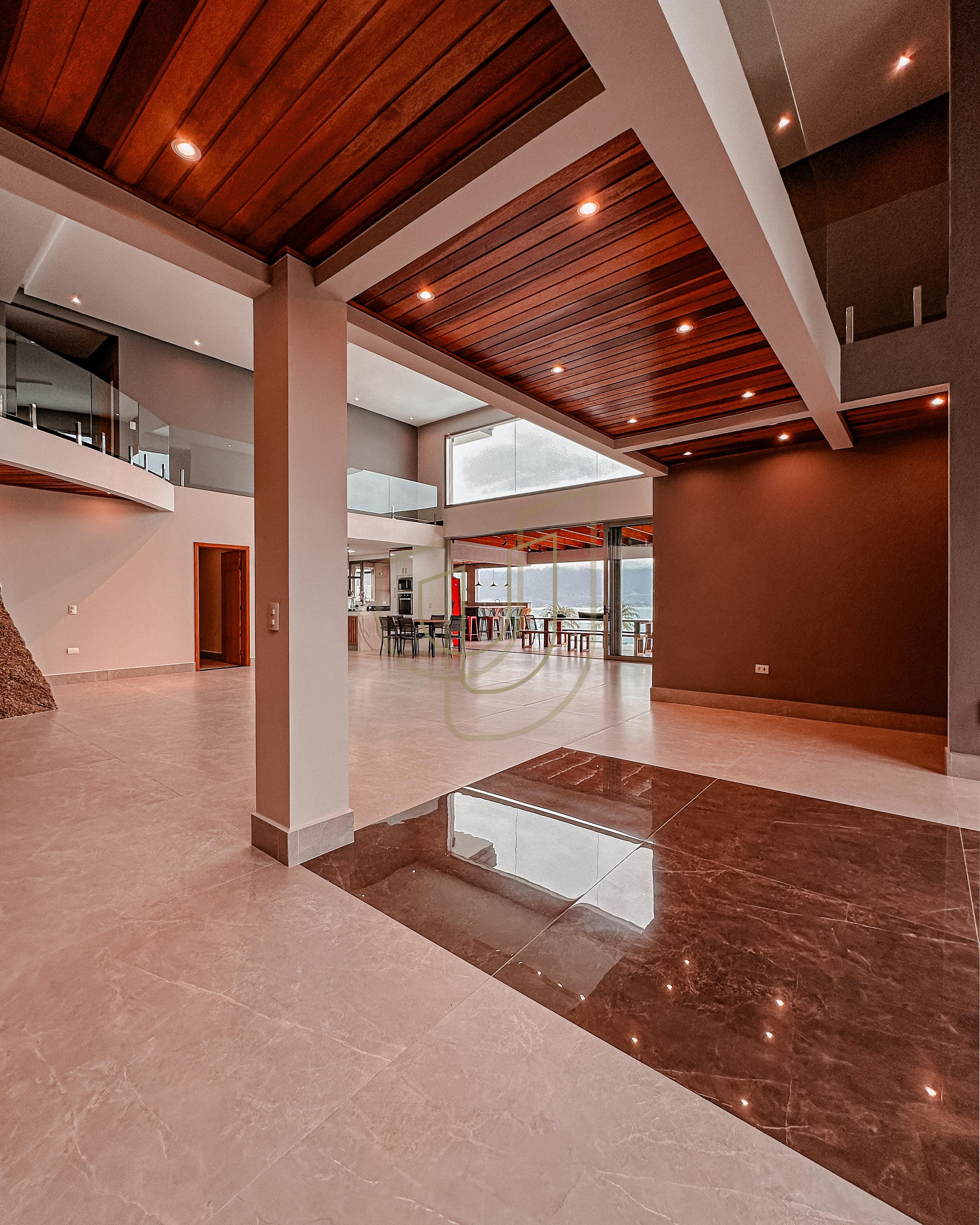 Mans&atilde;o de luxo com arquitetura em meio as rochas com 7 su&iacute;tes em Centro - Ilhabela/SP  Ilhabela - 