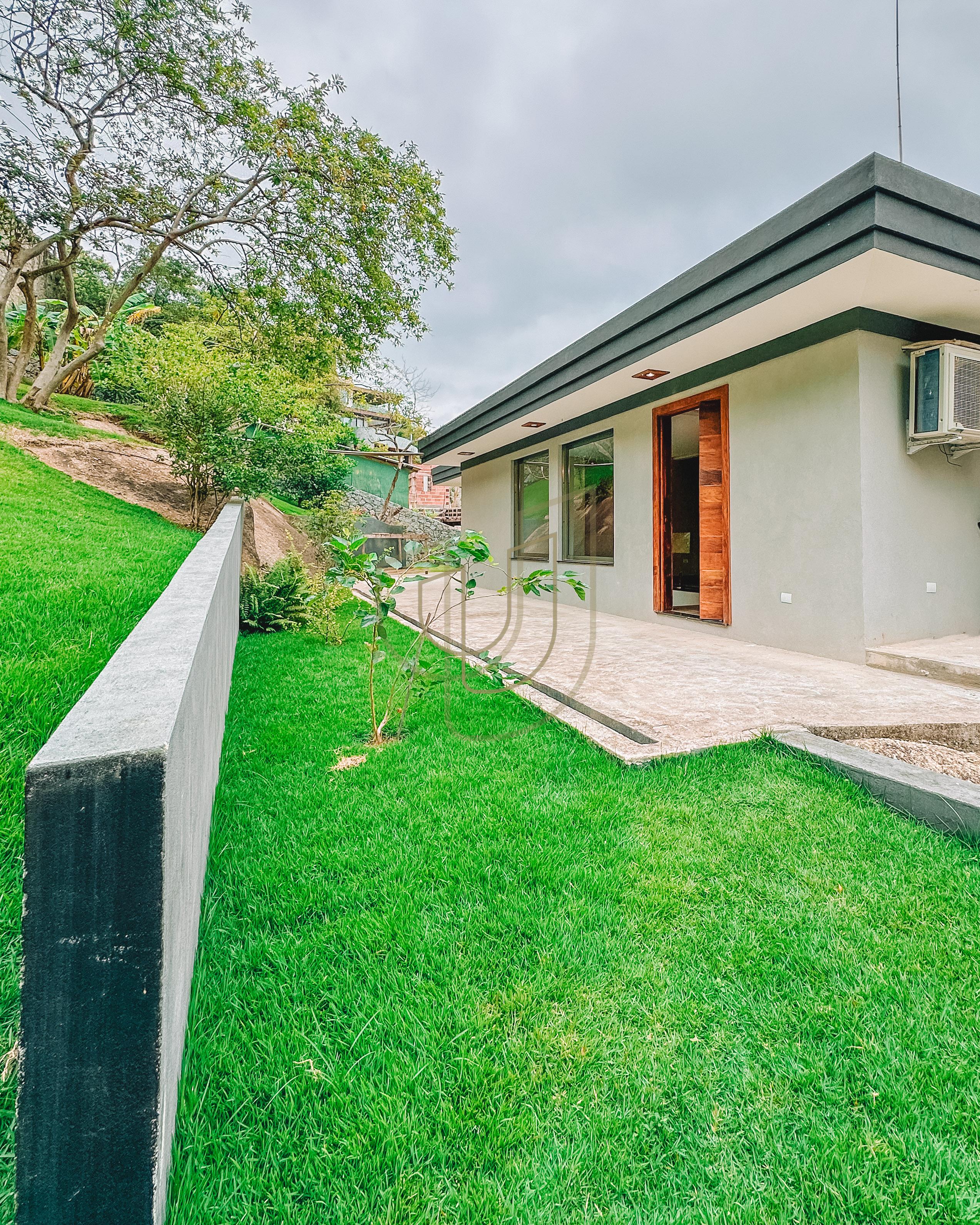 Mans&atilde;o de luxo com arquitetura em meio as rochas com 7 su&iacute;tes em Centro - Ilhabela/SP  Ilhabela - 