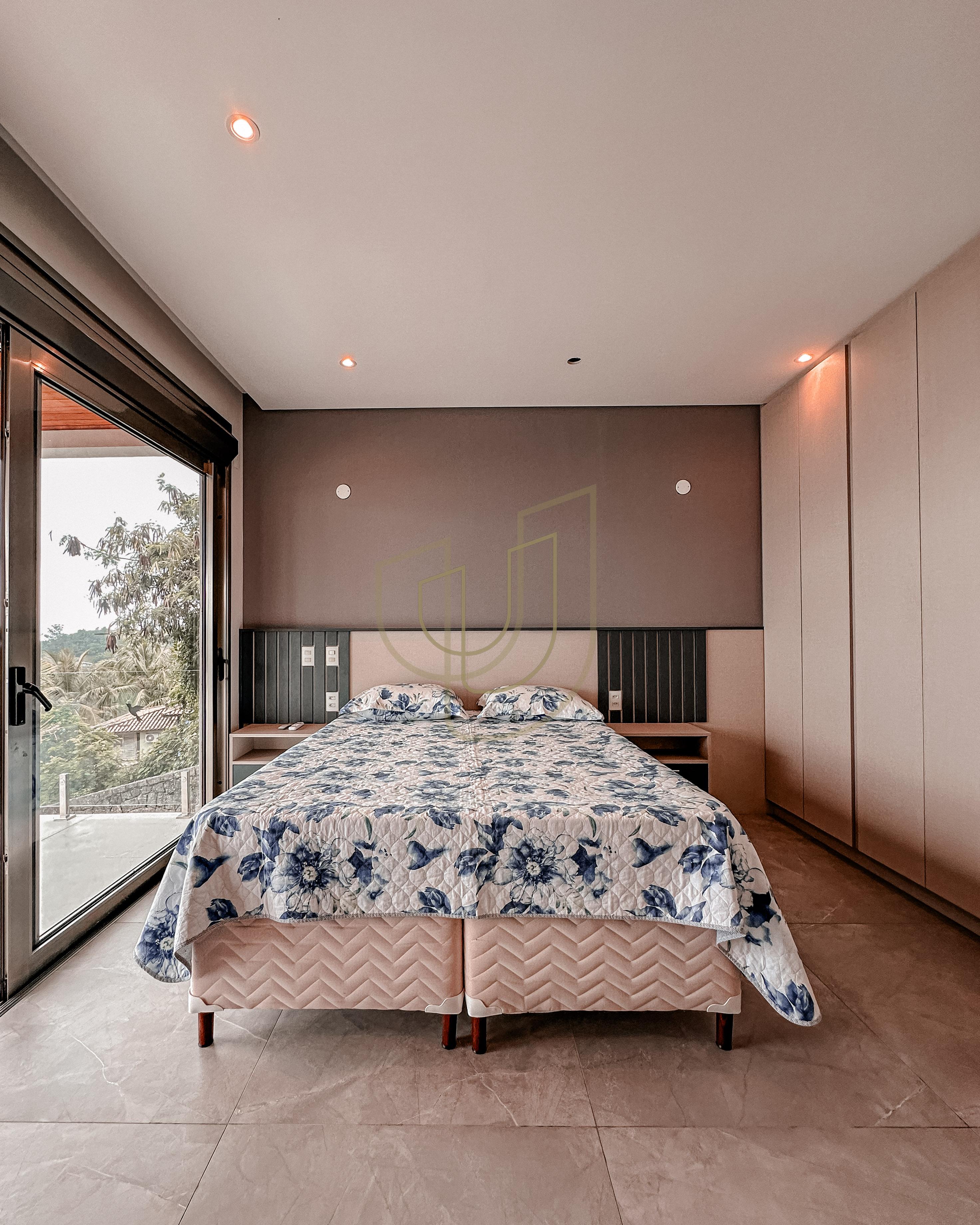 Mans&atilde;o de luxo com arquitetura em meio as rochas com 7 su&iacute;tes em Centro - Ilhabela/SP  Ilhabela - 