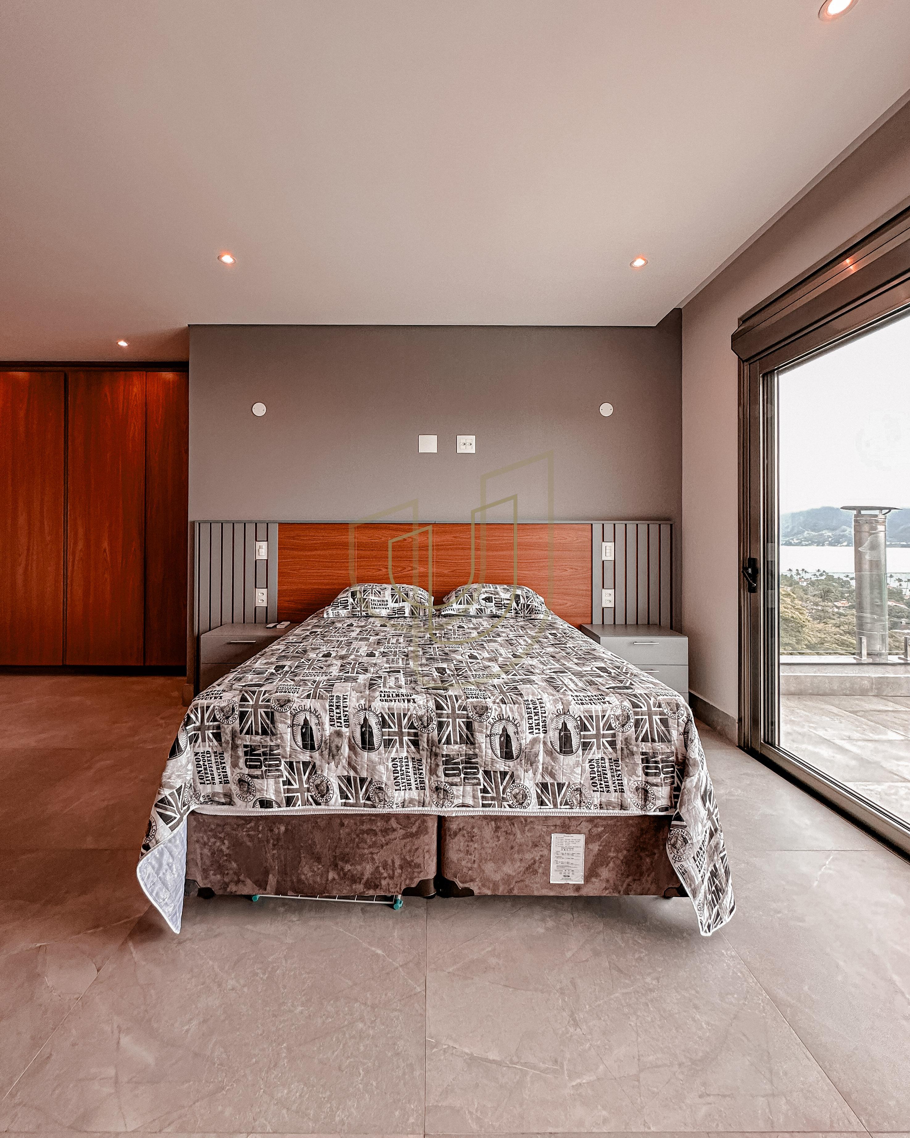 Mans&atilde;o de luxo com arquitetura em meio as rochas com 7 su&iacute;tes em Centro - Ilhabela/SP  Ilhabela - 