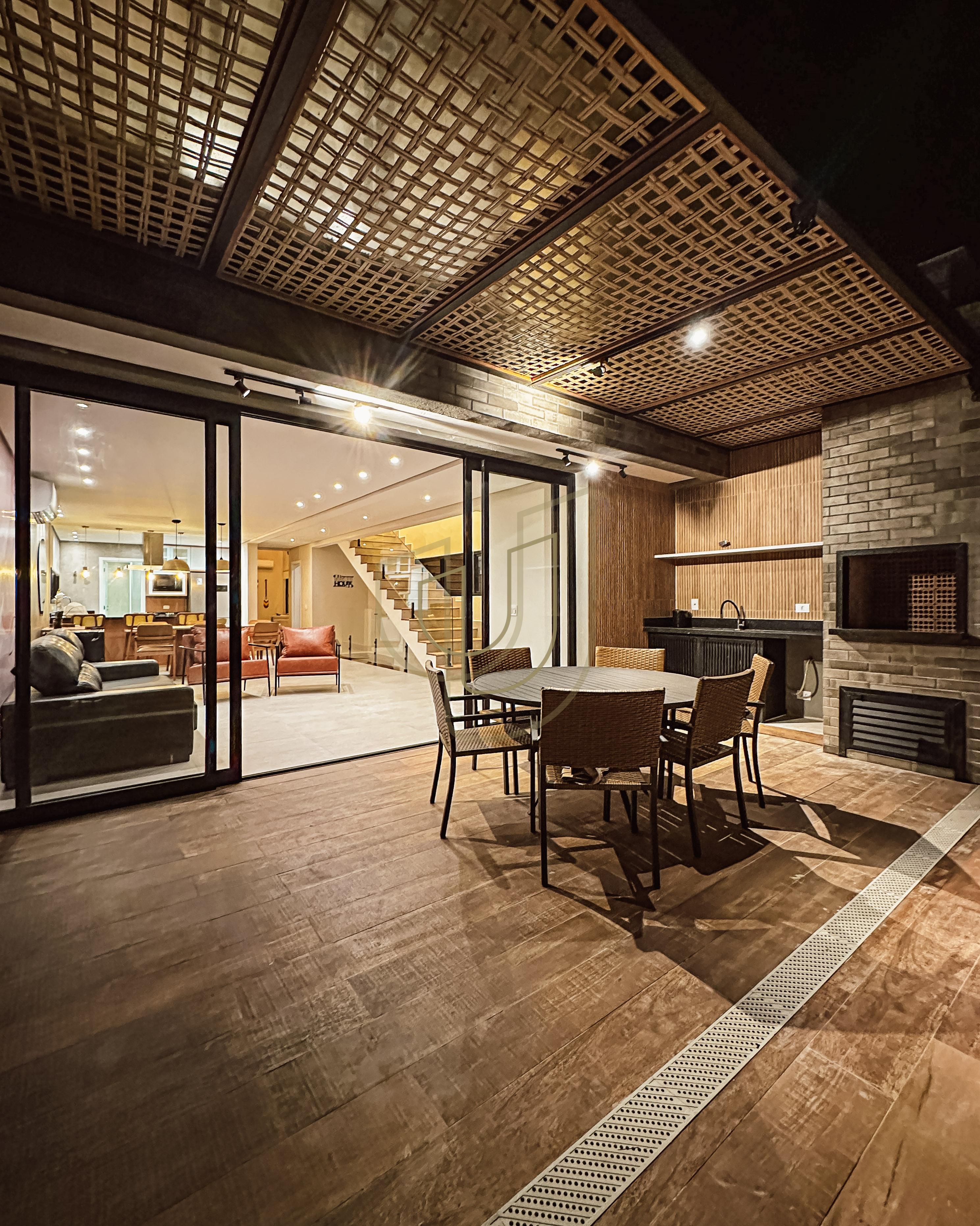 Alto Padr&atilde;o P&eacute; na Areia Maresias - S&atilde;o Sebasti&atilde;o SP  São Sebastião - 