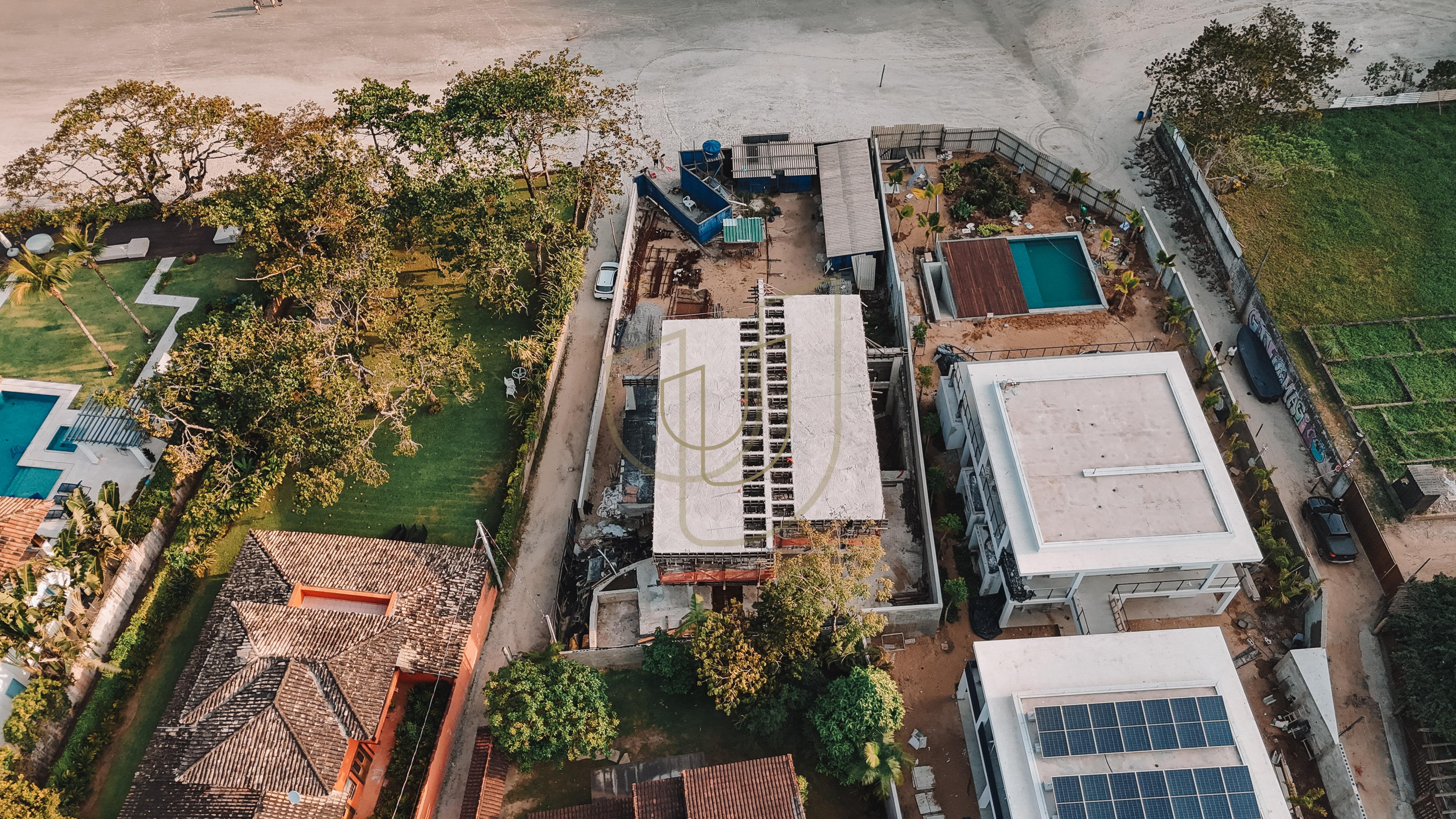 Mans&otilde;es P&eacute; na Areia na Praia da Baleia - S&atilde;o Sebasti&atilde;o/SP  São Sebastião - 