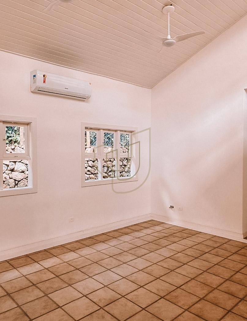 Casa beira mar em Maresias - S&atilde;o Sebasti&atilde;o/SP  São Sebastião - 