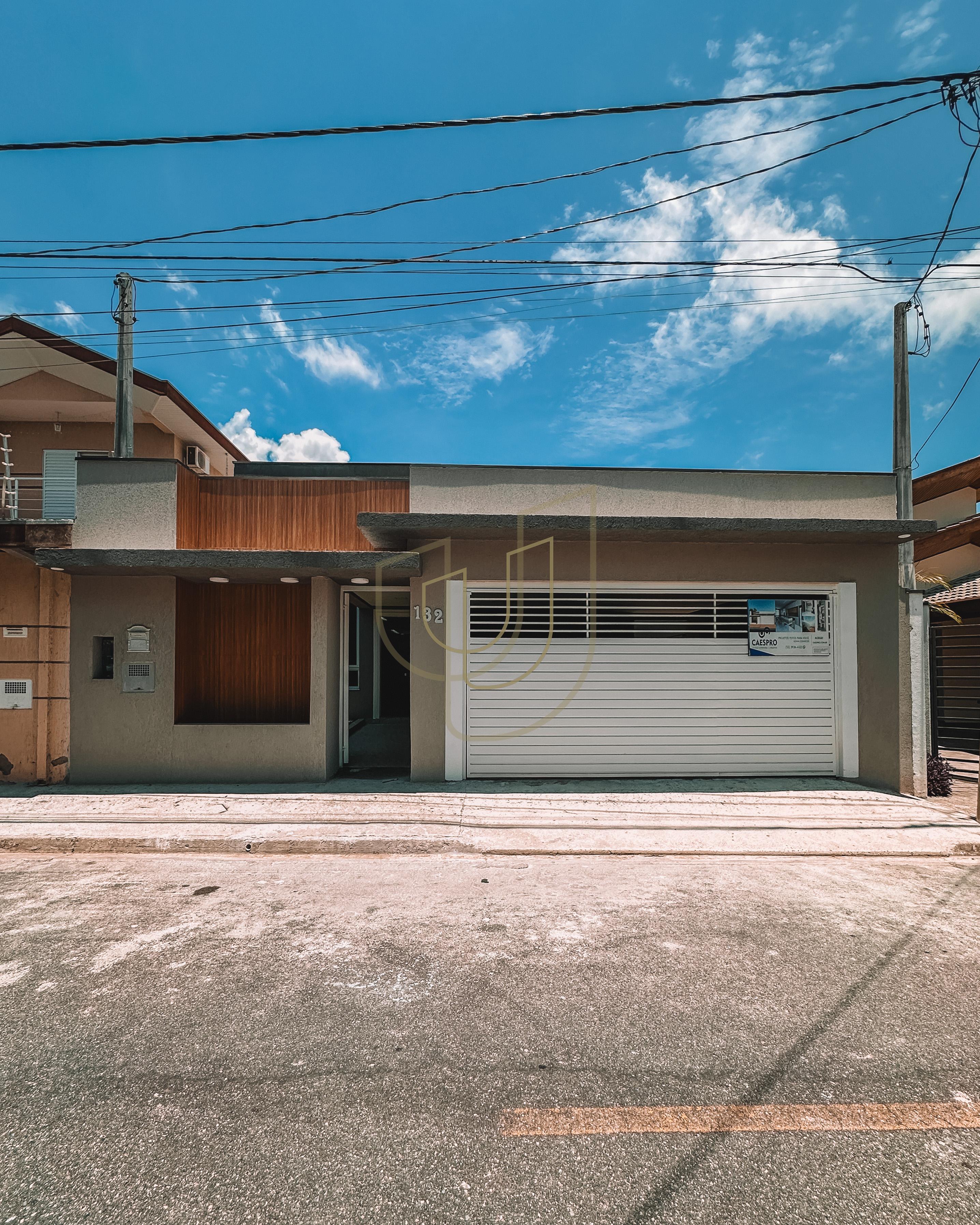 Casa com projeto funcional rec&eacute;m-constru&iacute;da no Vila Branca - Jacare&iacute;/SP  Jacareí - 