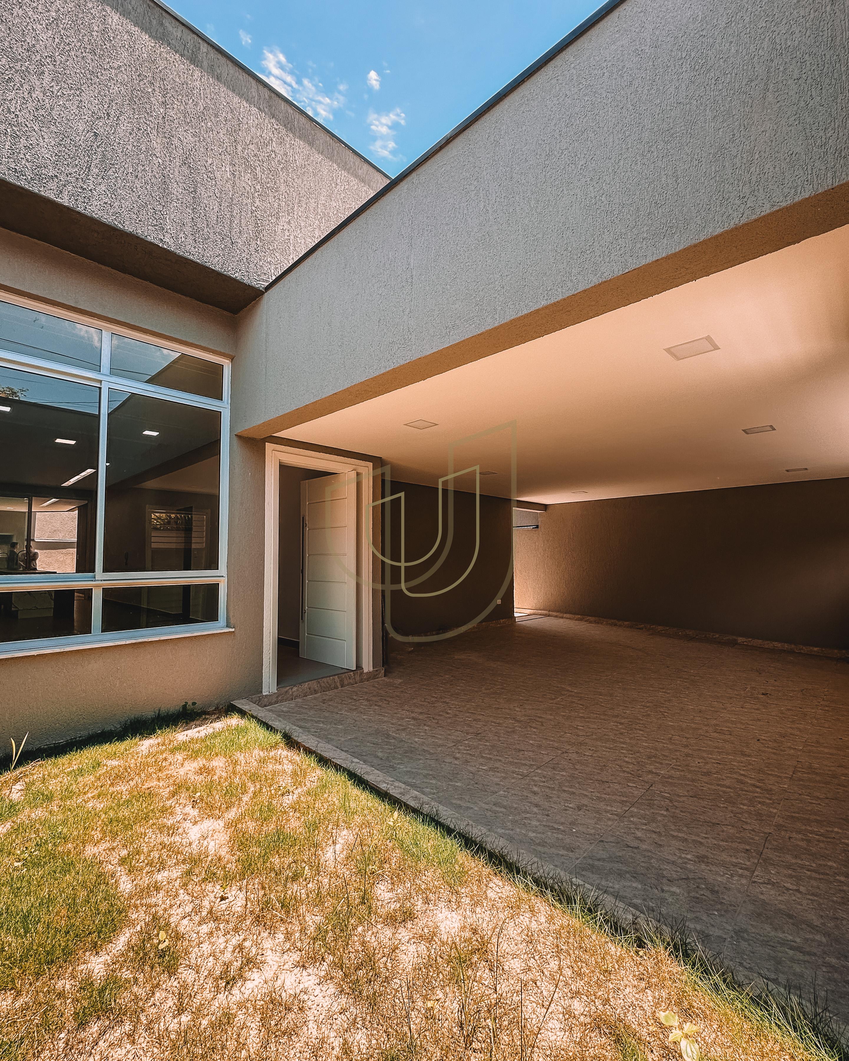 Casa com projeto funcional rec&eacute;m-constru&iacute;da no Vila Branca - Jacare&iacute;/SP  Jacareí - 