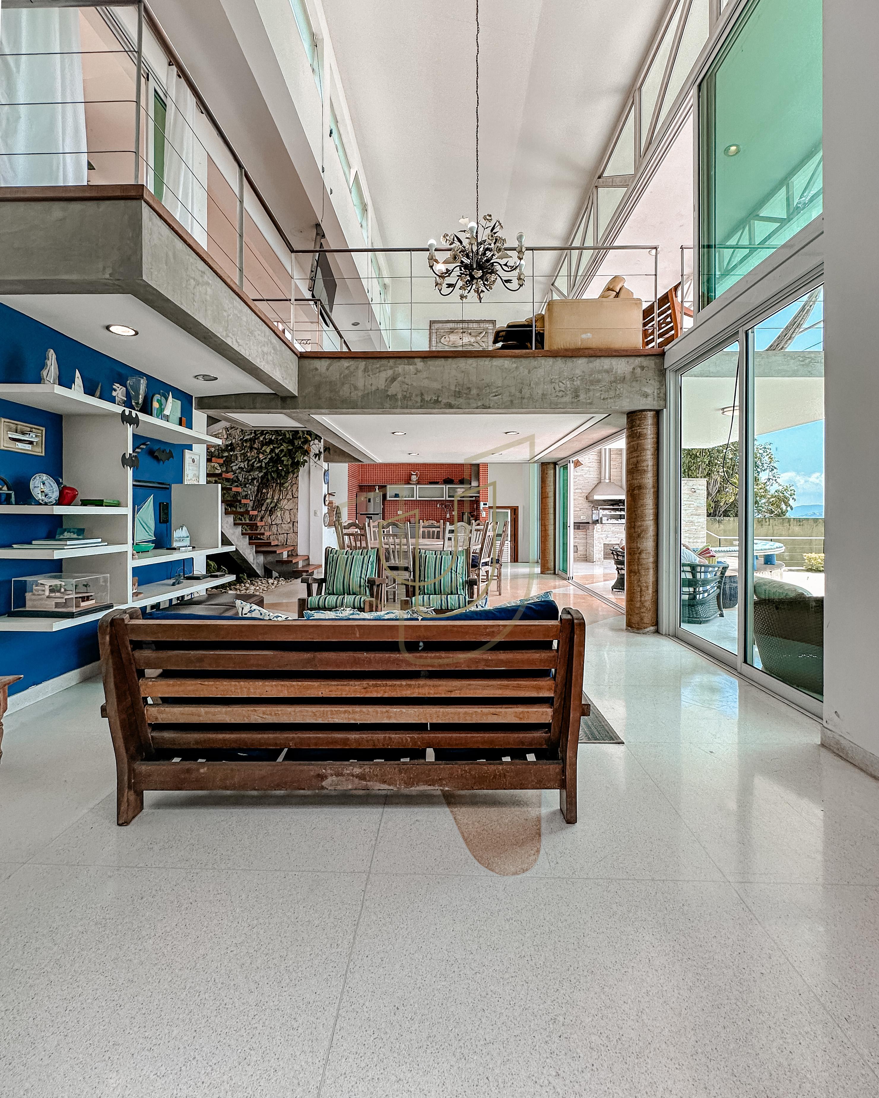 Mans&atilde;o incr&iacute;vel com vista mar e lazer suspenso em Ilhabela/SP  Ilhabela - 