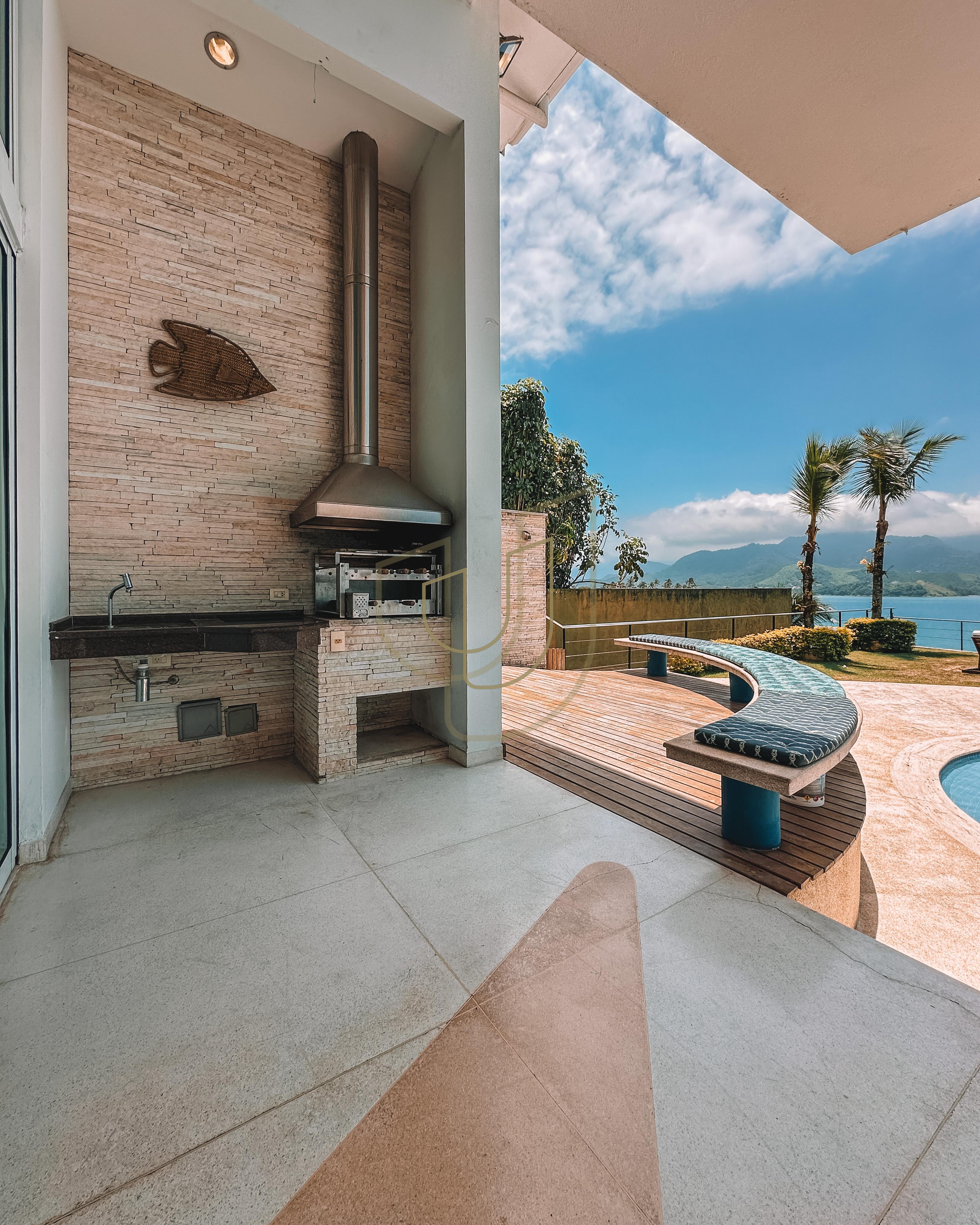 Mans&atilde;o incr&iacute;vel com vista mar e lazer suspenso em Ilhabela/SP  Ilhabela - 