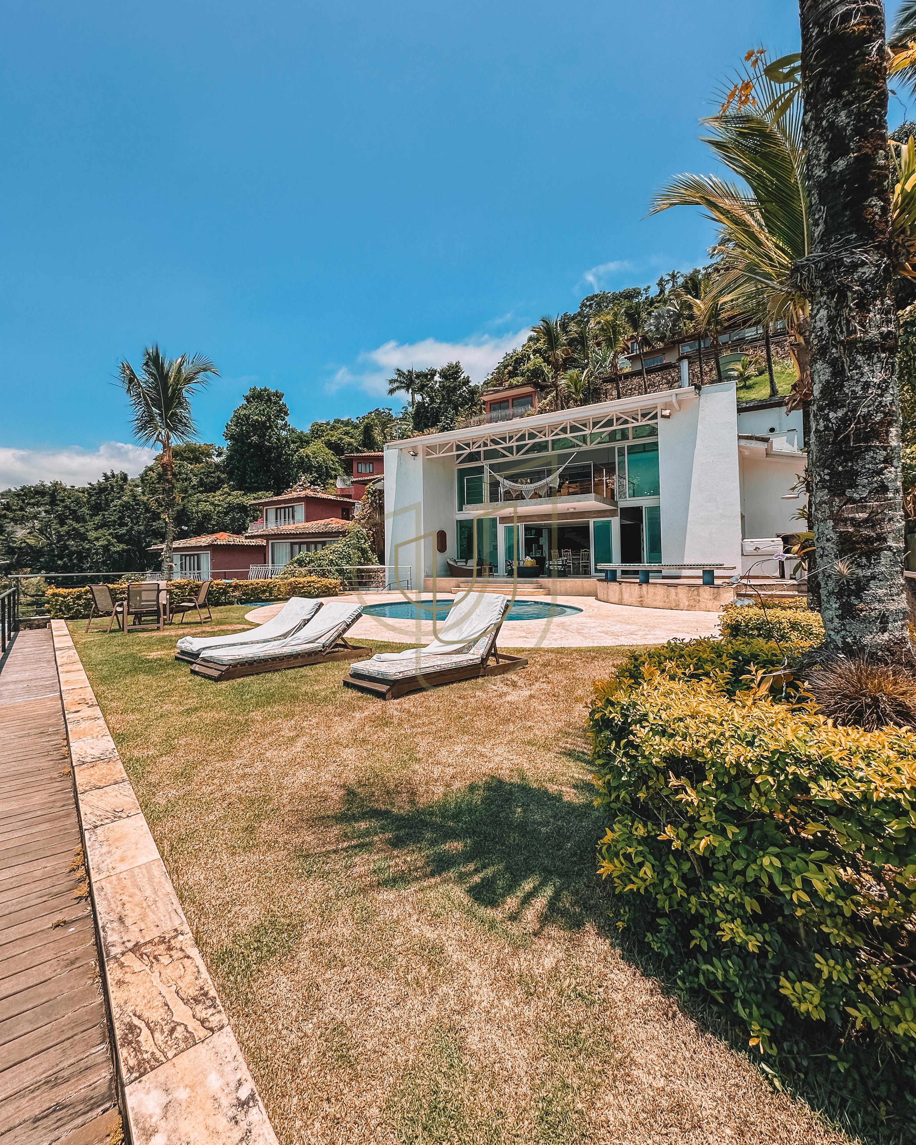 Mans&atilde;o incr&iacute;vel com vista mar e lazer suspenso em Ilhabela/SP  Ilhabela - 