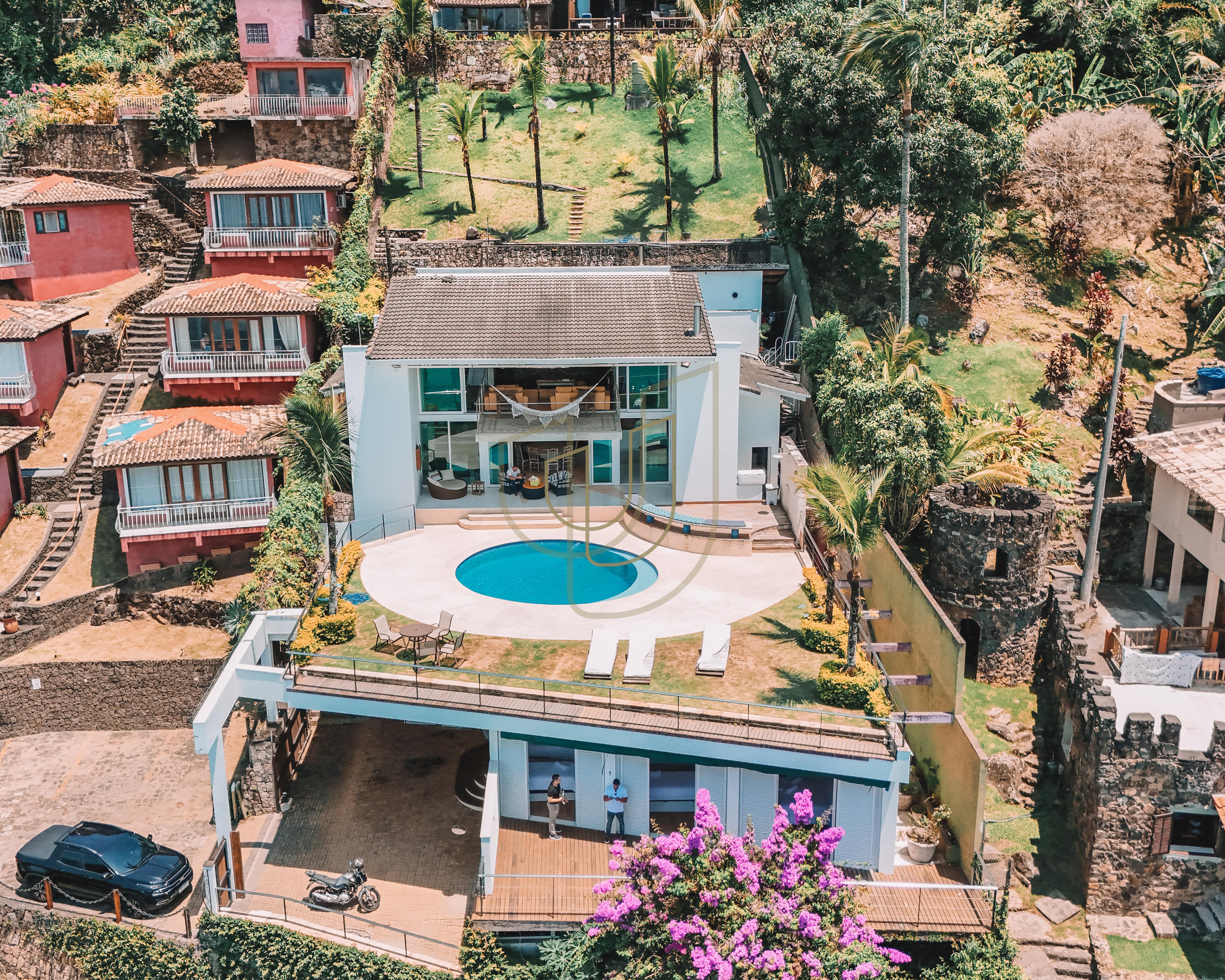 Mans&atilde;o incr&iacute;vel com vista mar e lazer suspenso em Ilhabela/SP  Ilhabela - 