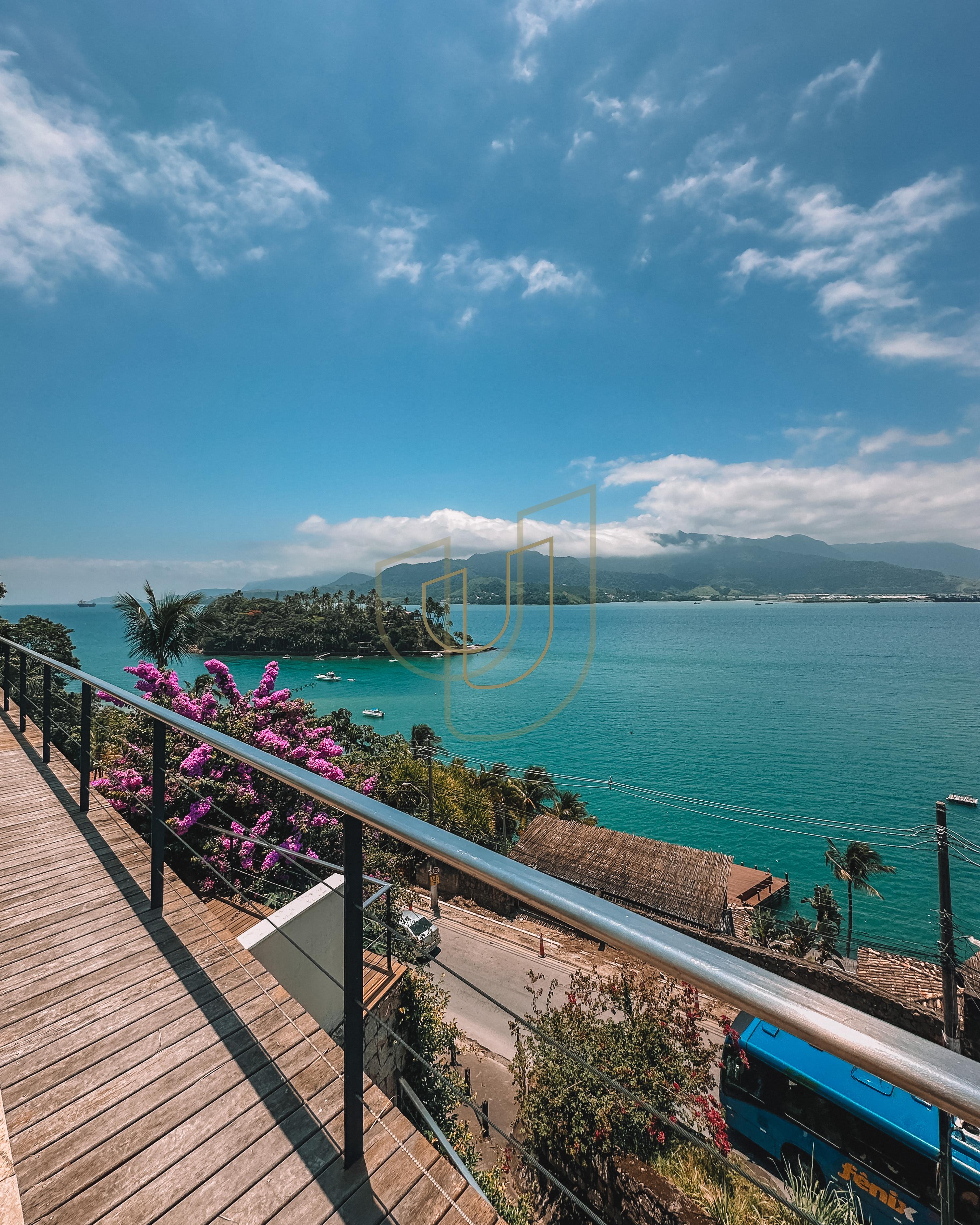 Mans&atilde;o incr&iacute;vel com vista mar e lazer suspenso em Ilhabela/SP  Ilhabela - 