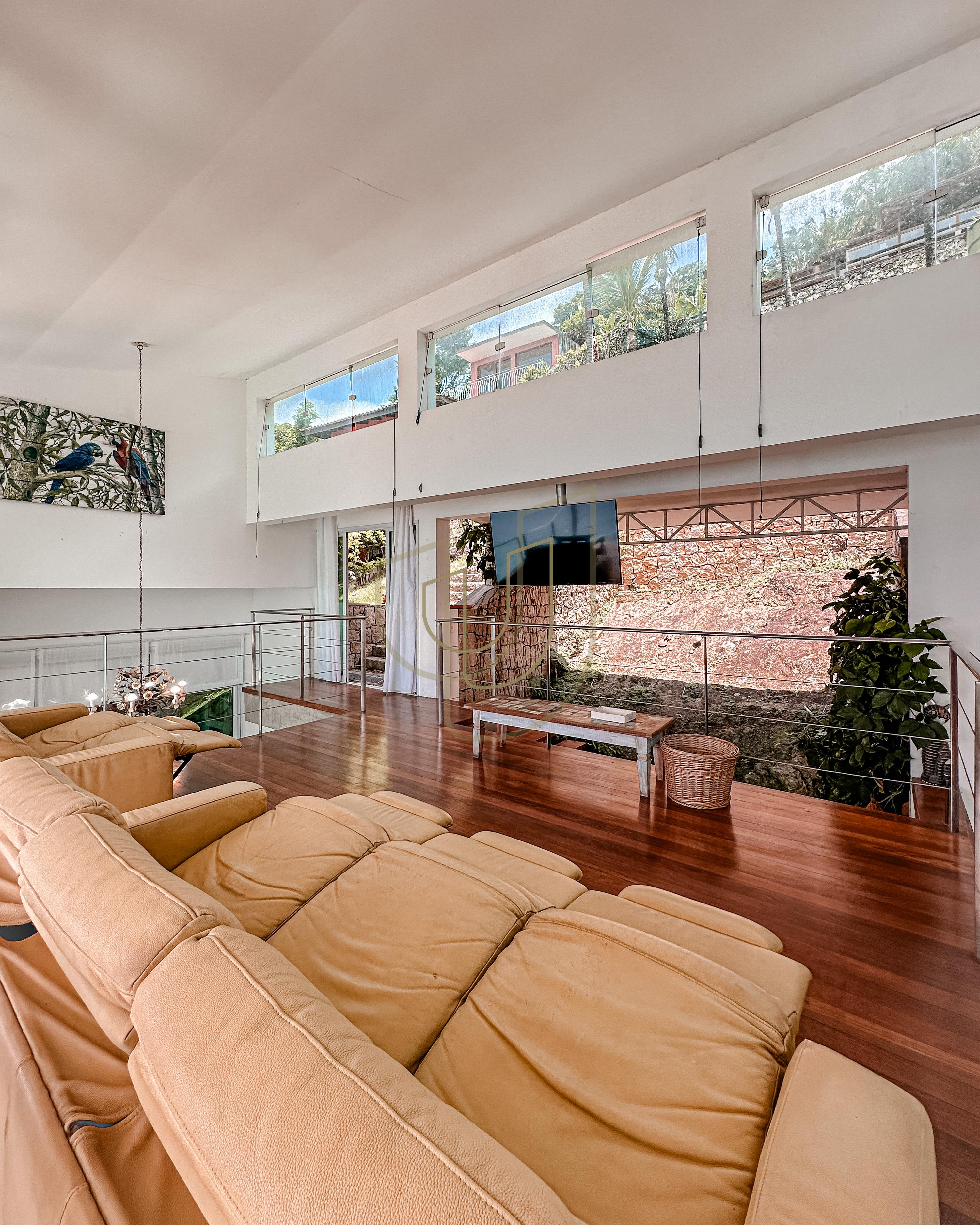 Mans&atilde;o incr&iacute;vel com vista mar e lazer suspenso em Ilhabela/SP  Ilhabela - 