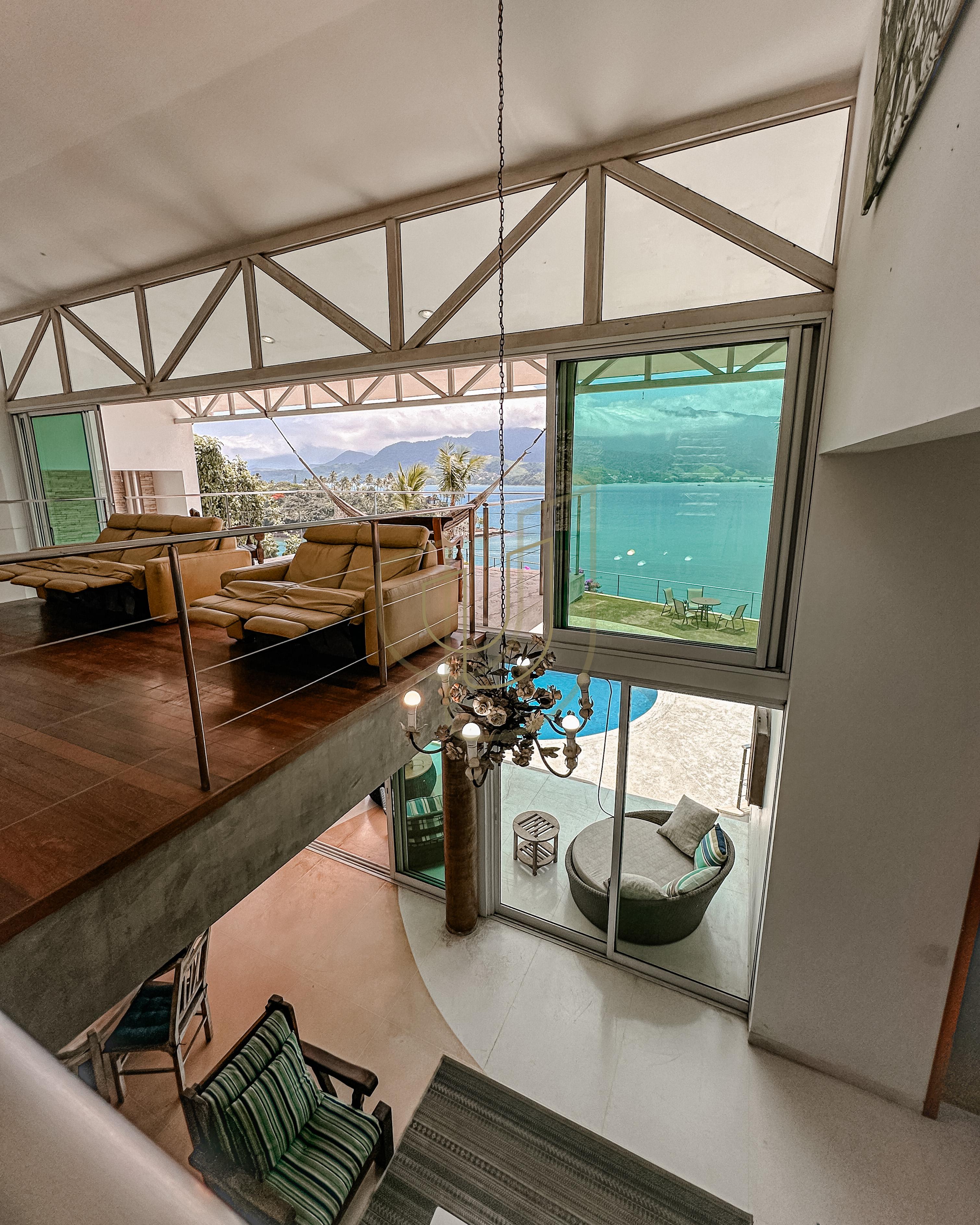 Mans&atilde;o incr&iacute;vel com vista mar e lazer suspenso em Ilhabela/SP  Ilhabela - 