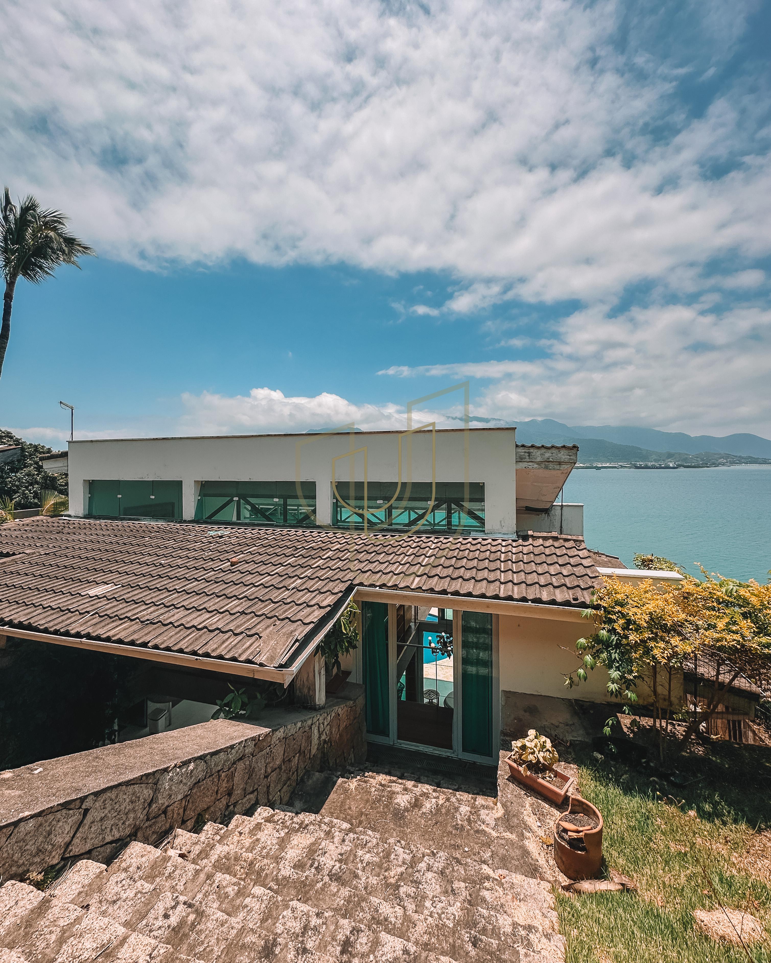 Mans&atilde;o incr&iacute;vel com vista mar e lazer suspenso em Ilhabela/SP  Ilhabela - 