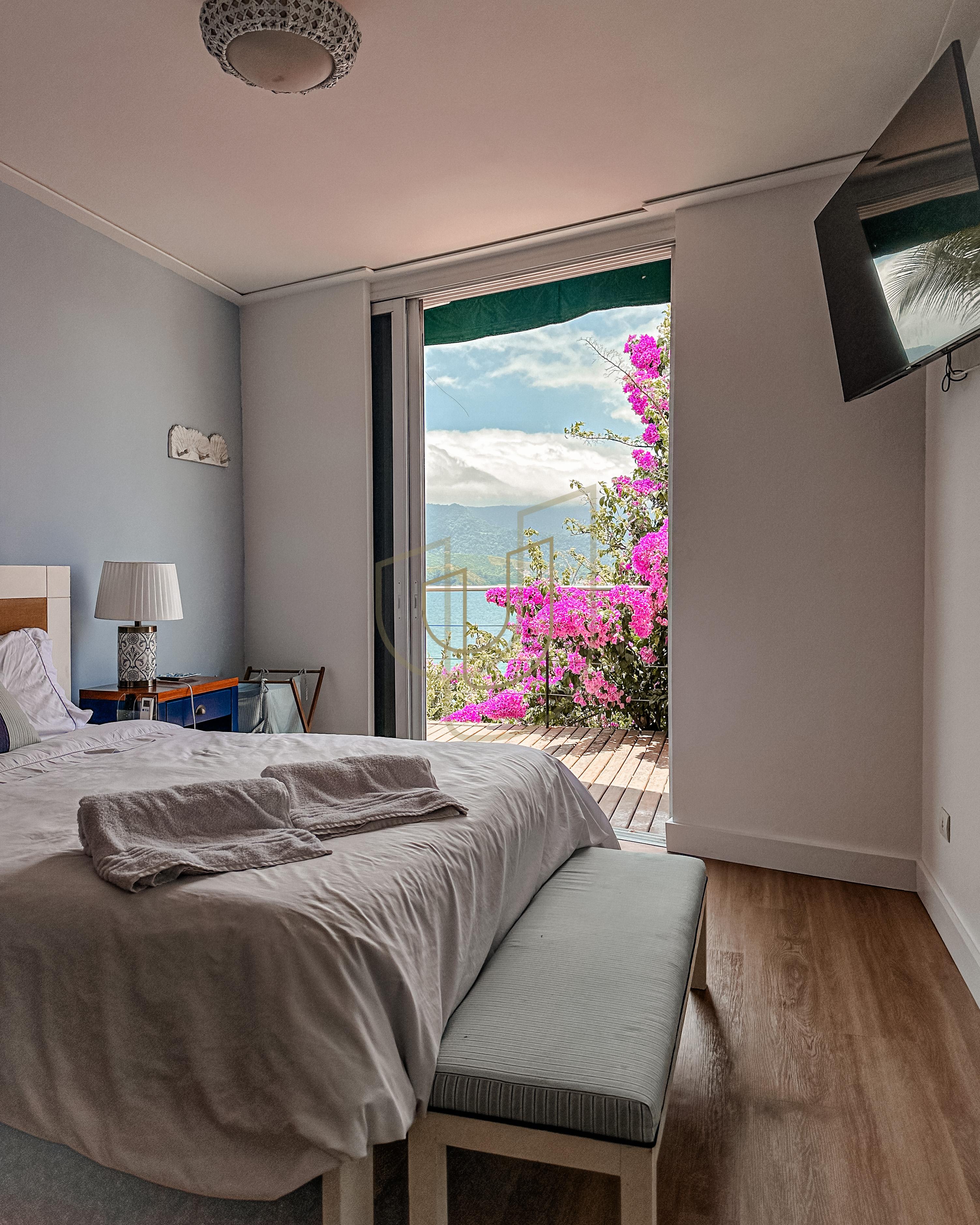 Mans&atilde;o incr&iacute;vel com vista mar e lazer suspenso em Ilhabela/SP  Ilhabela - 