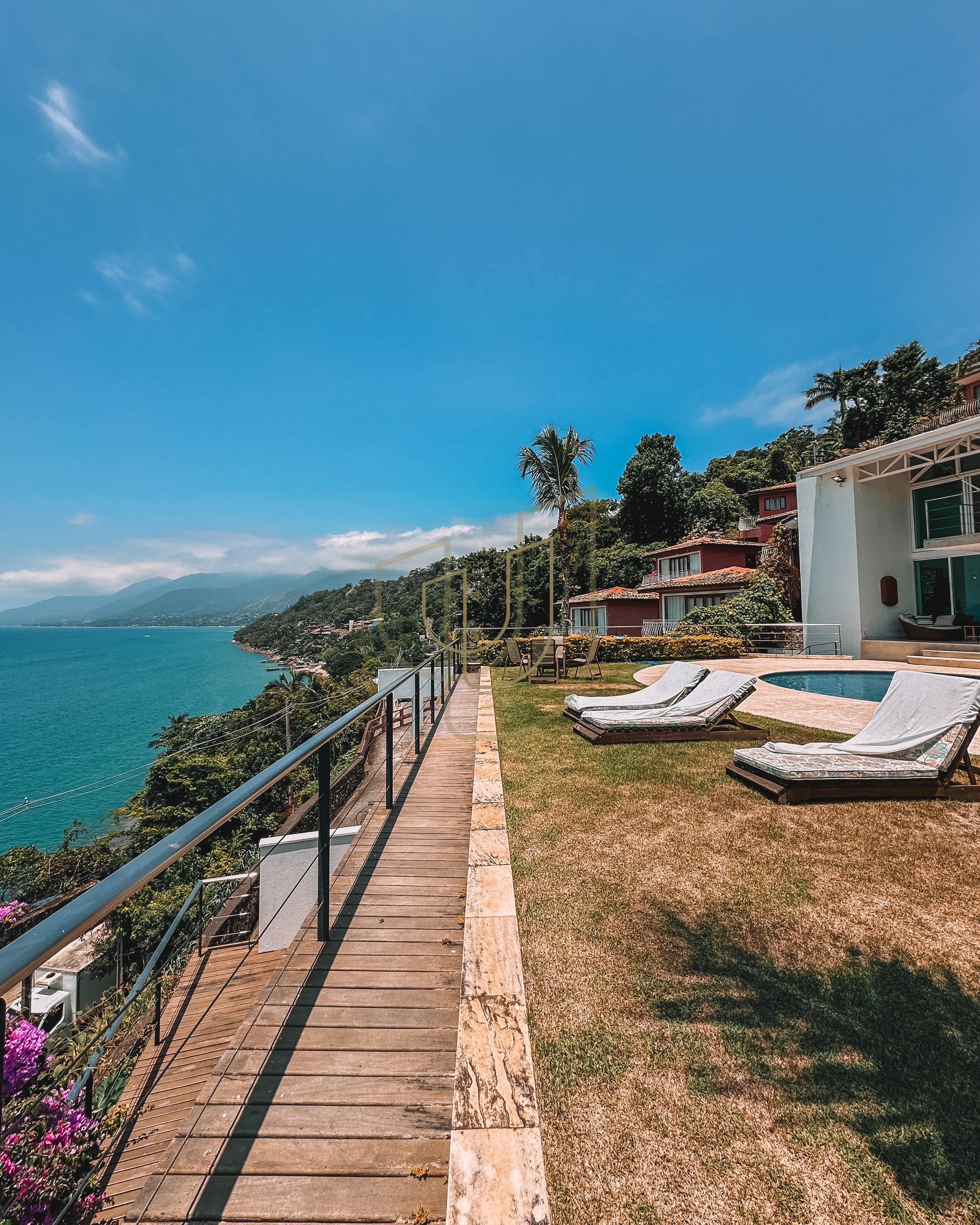 Mans&atilde;o incr&iacute;vel com vista mar e lazer suspenso em Ilhabela/SP  Ilhabela - 