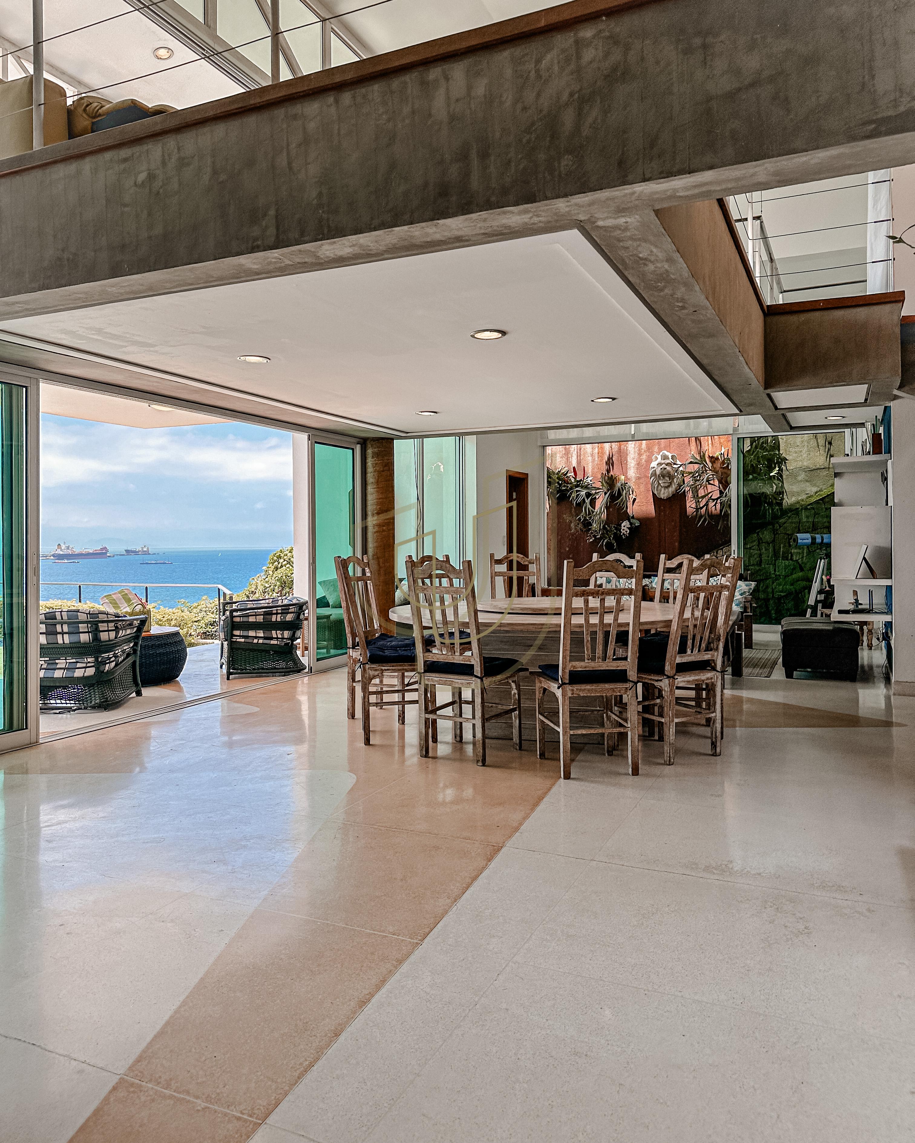 Mans&atilde;o incr&iacute;vel com vista mar e lazer suspenso em Ilhabela/SP  Ilhabela - 