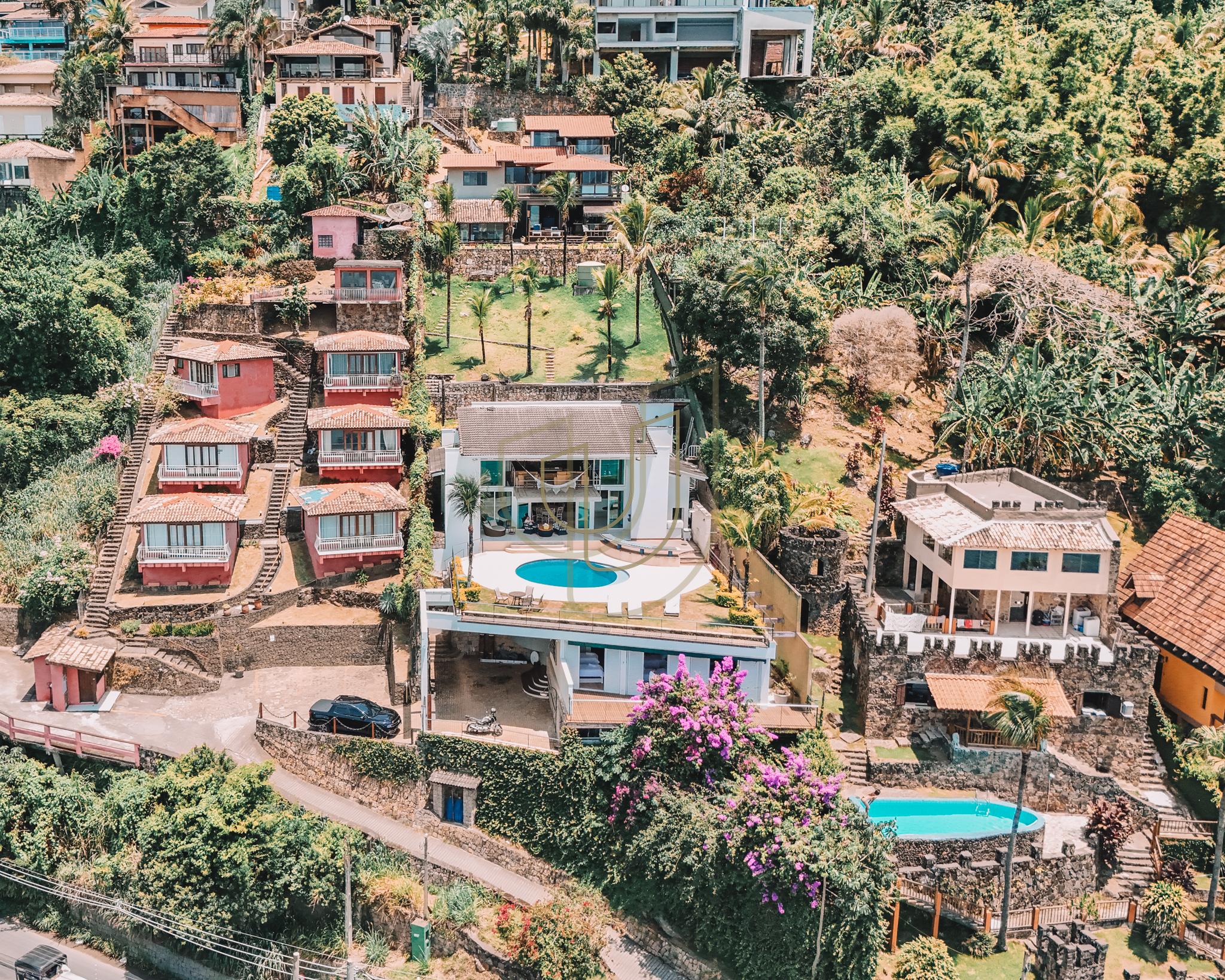 Mans&atilde;o incr&iacute;vel com vista mar e lazer suspenso em Ilhabela/SP  Ilhabela - 