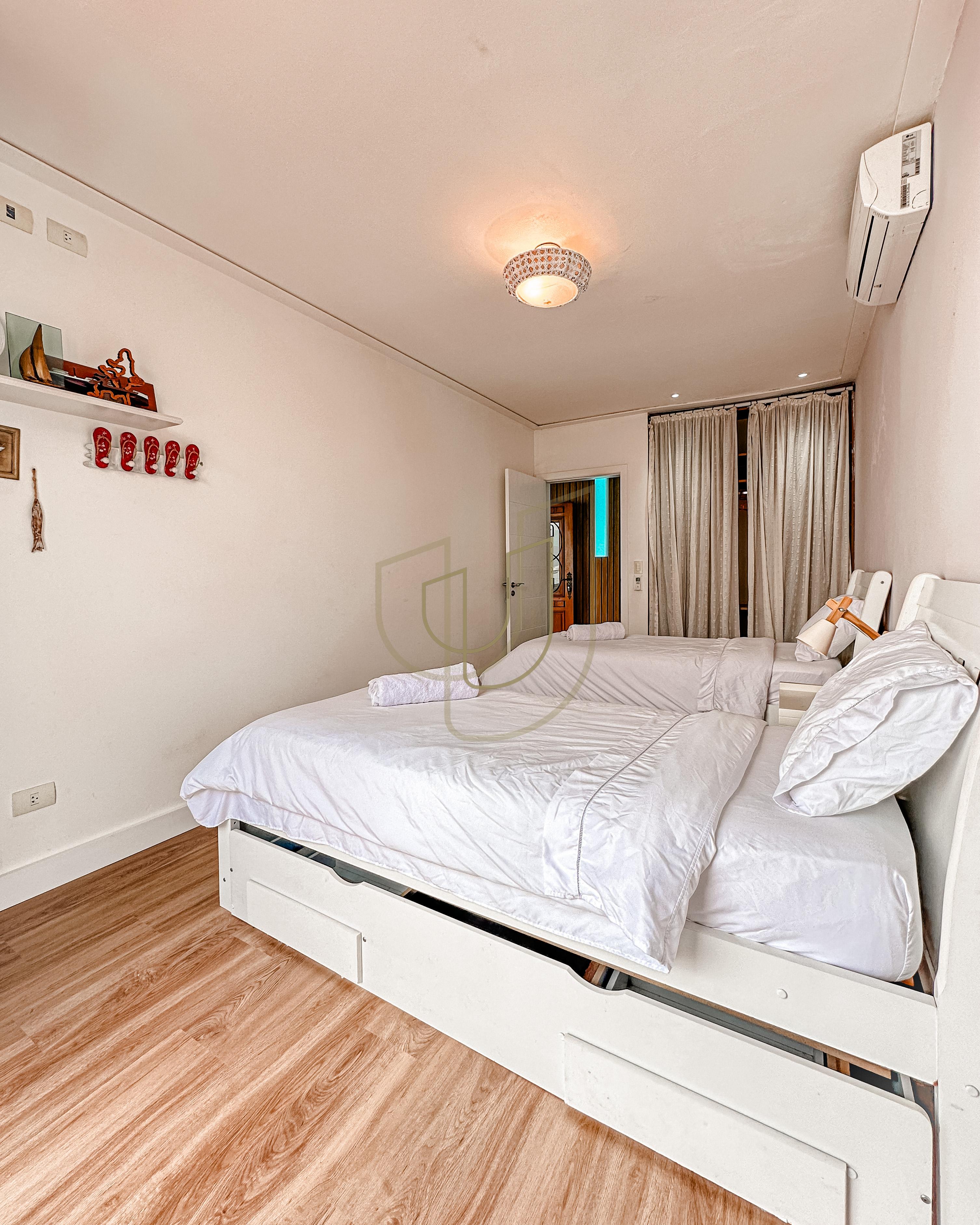 Mans&atilde;o incr&iacute;vel com vista mar e lazer suspenso em Ilhabela/SP  Ilhabela - 