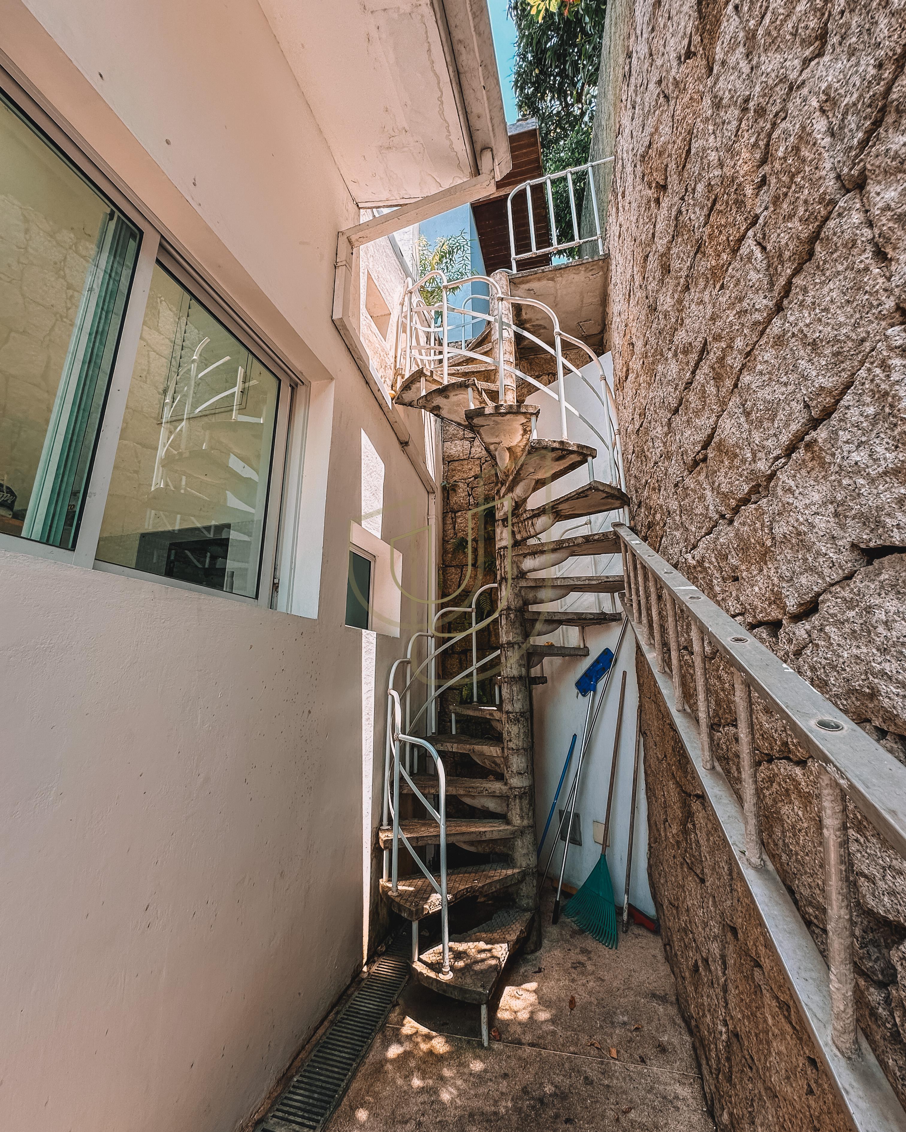 Mans&atilde;o incr&iacute;vel com vista mar e lazer suspenso em Ilhabela/SP  Ilhabela - 