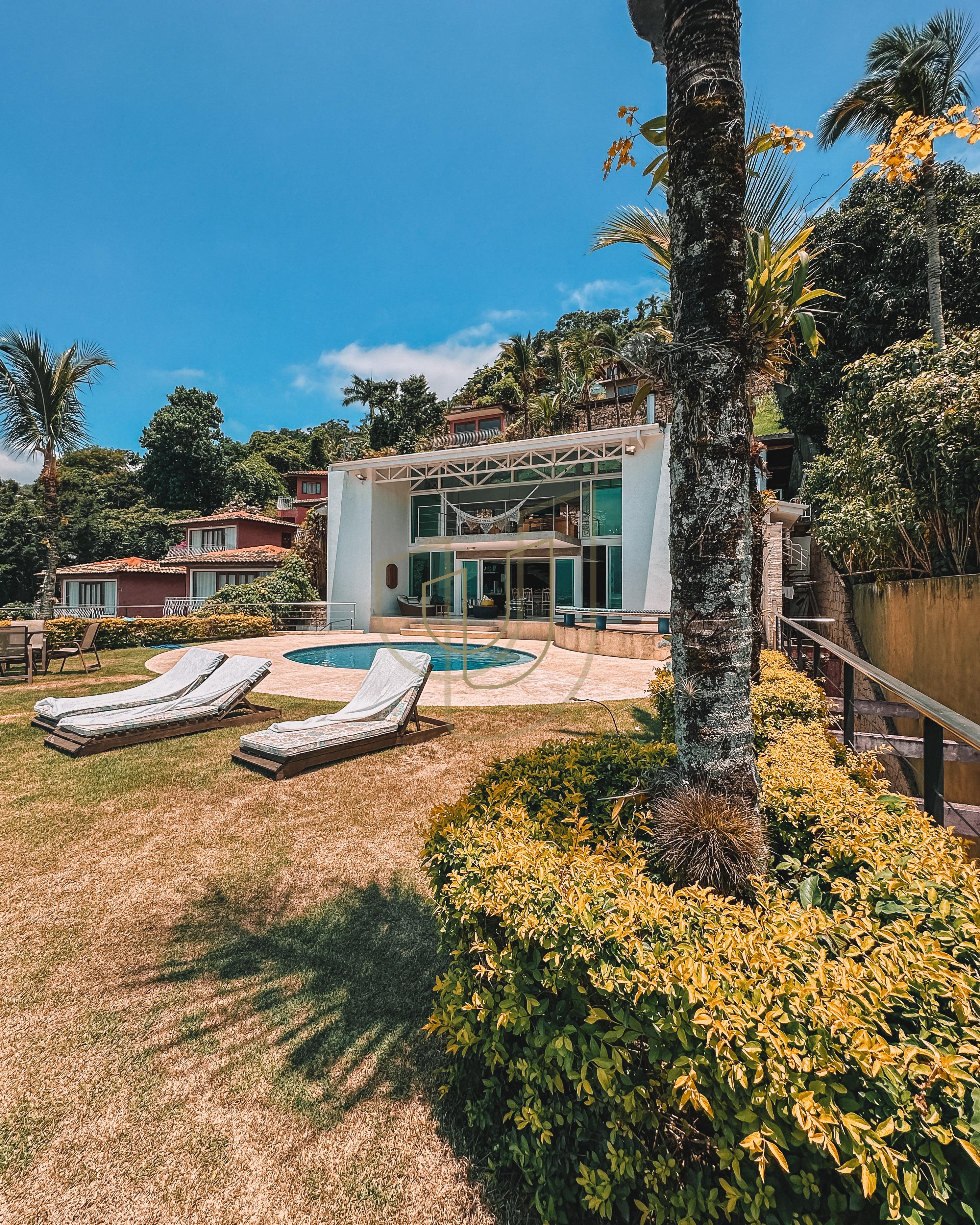 Mans&atilde;o incr&iacute;vel com vista mar e lazer suspenso em Ilhabela/SP  Ilhabela - 