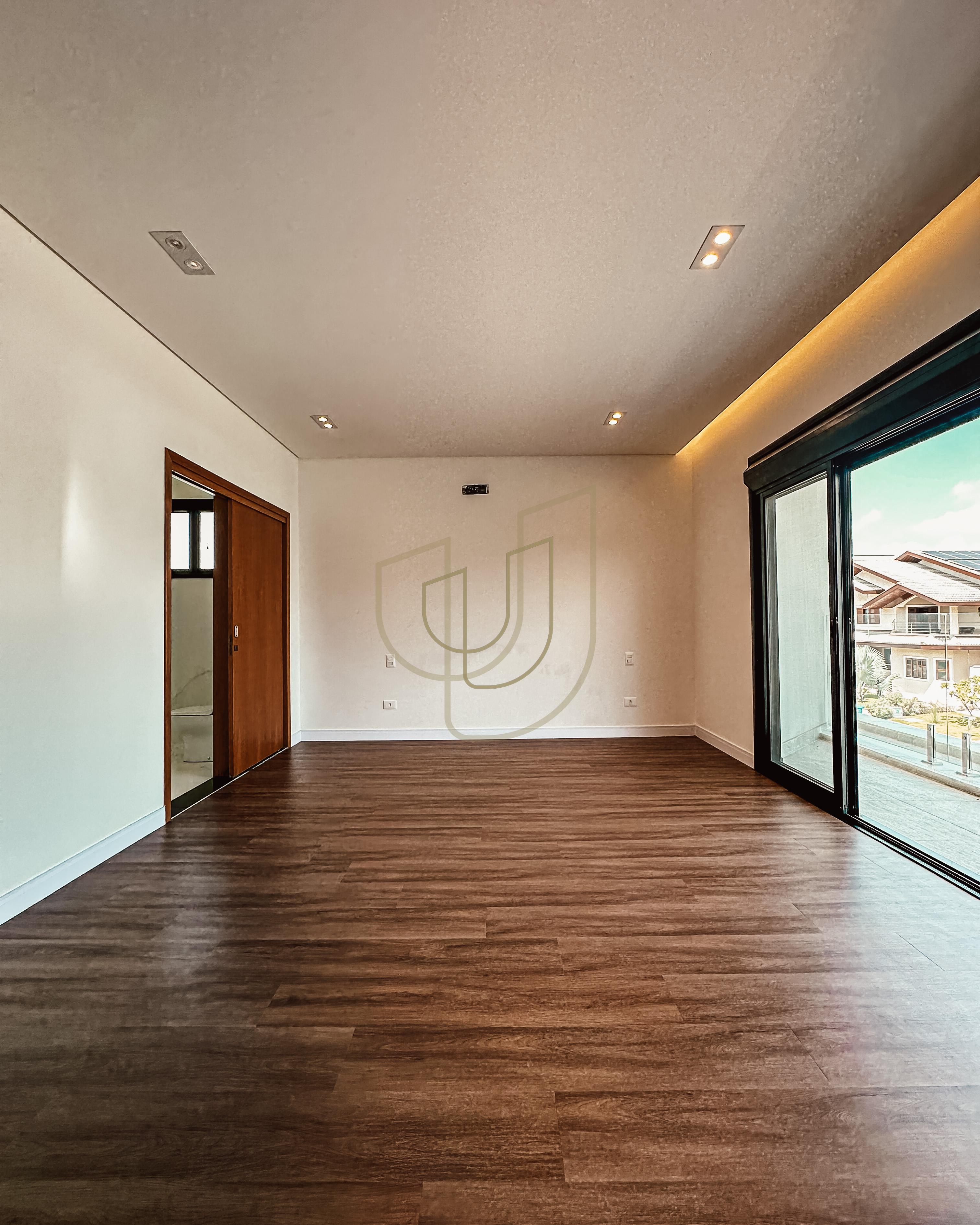 Sobrado sofisticado e moderno com 5 su&iacute;tes no Jardim do Golfe - S&atilde;o Jos&eacute; dos Campos/SP  São José dos Campos - 