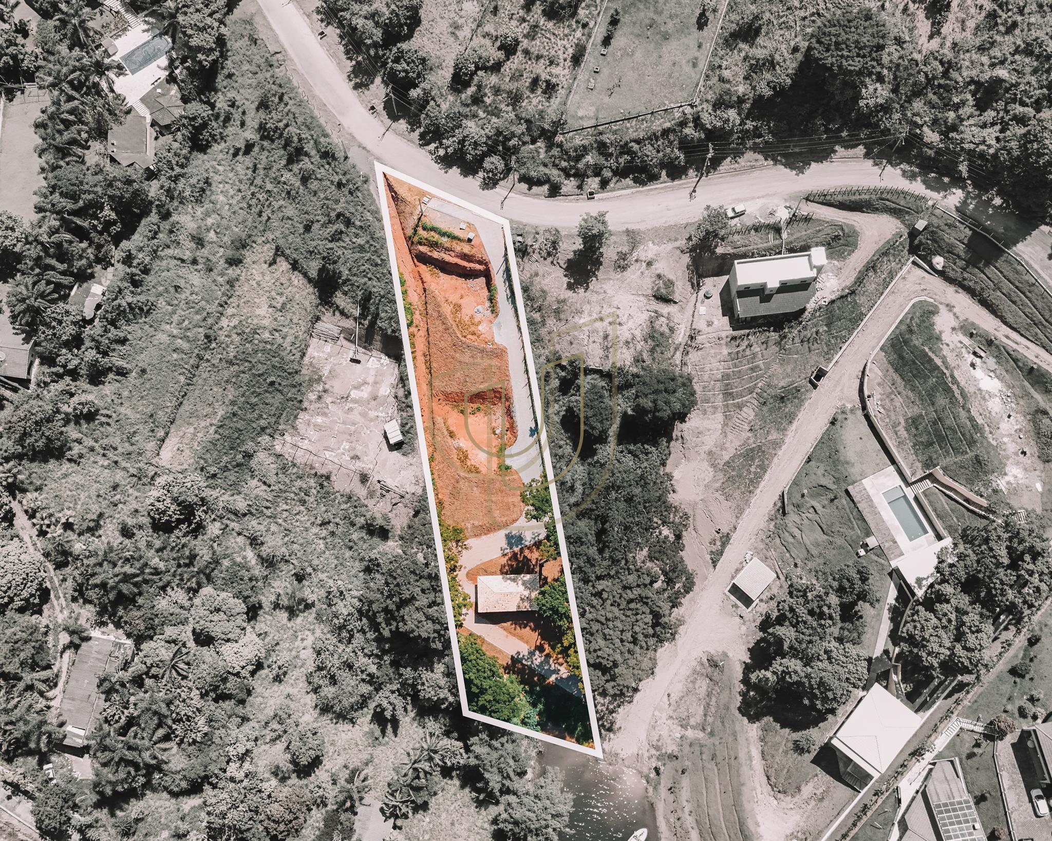 Casa P&eacute; na &Aacute;gua no condom&iacute;nio Para&iacute;so de Igarat&aacute; 2 - Igarat&aacute;/SP R. X Igaratá - 