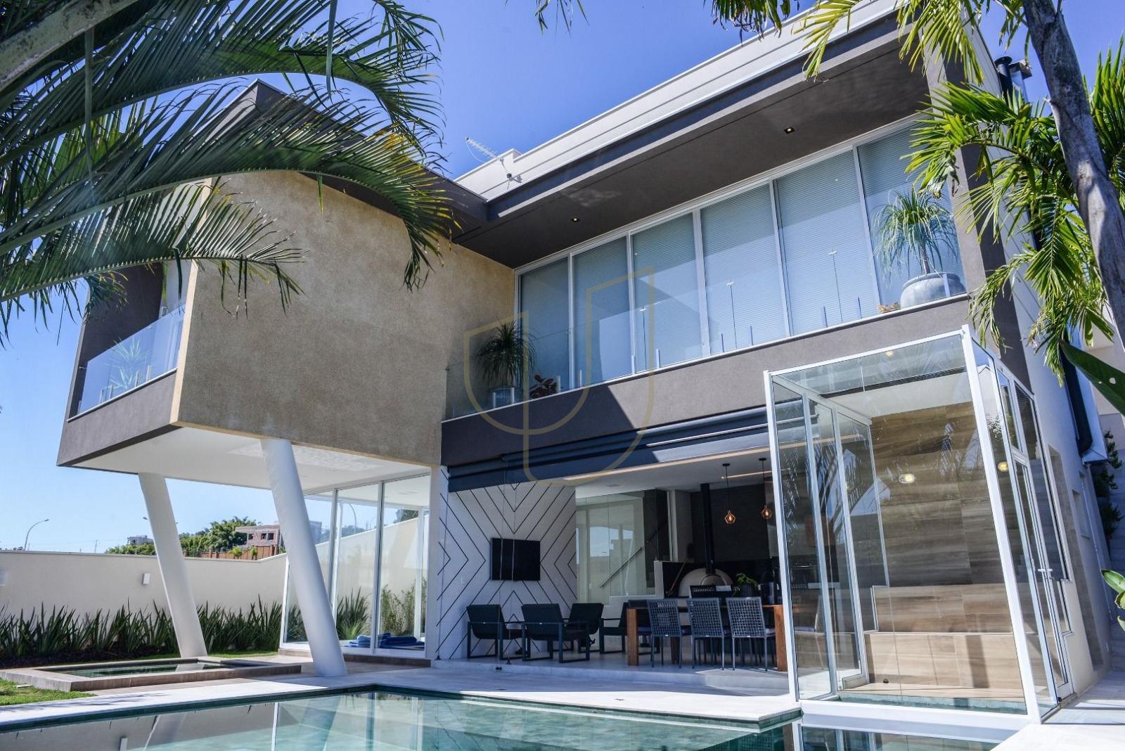 Mans&atilde;o luxosa com projeto contempor&acirc;neo e 3 su&iacute;tes em Alphaville - S&atilde;o Jos&eacute; dos Campos/SP  São José dos Campos - 