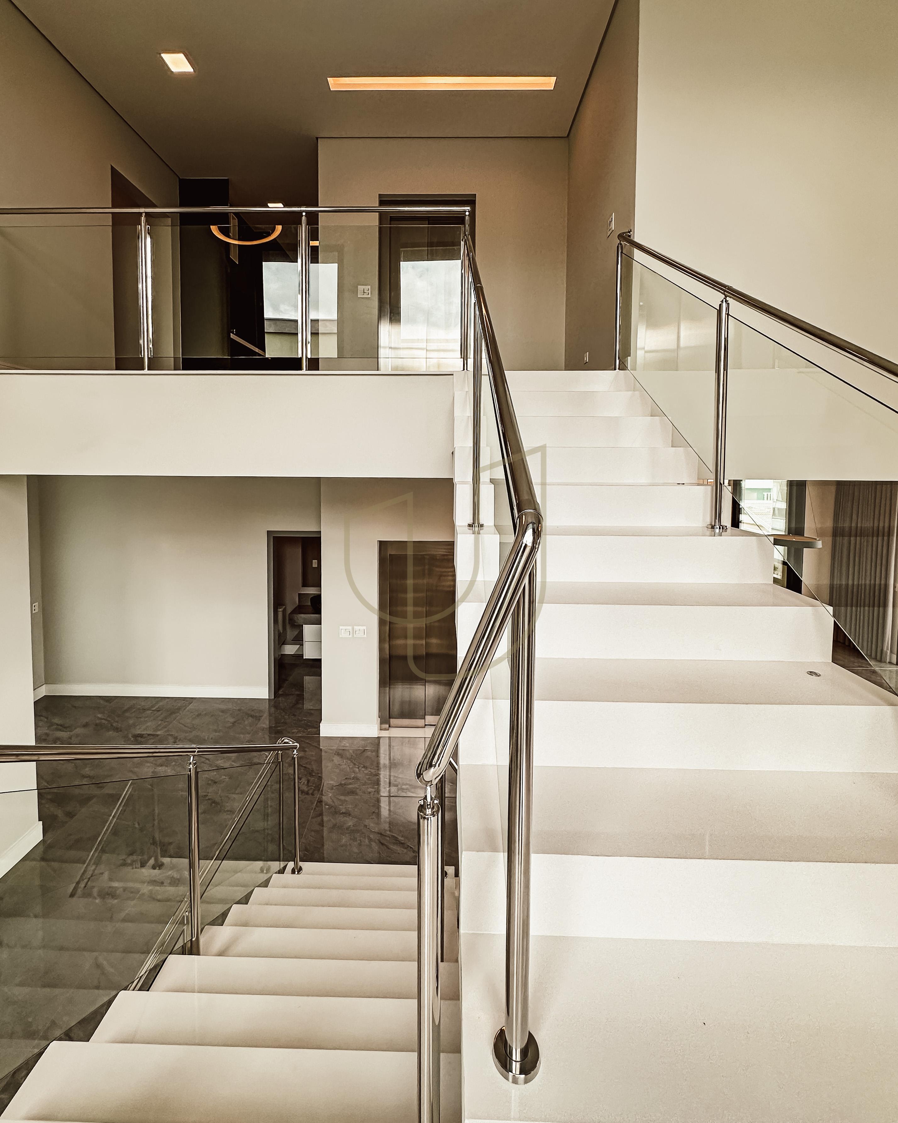 Mans&atilde;o de luxo com projeto contempor&acirc;neo com 5 su&iacute;tes em Urbanova - S&atilde;o Jos&eacute; dos Campos/SP  São José dos Campos - 