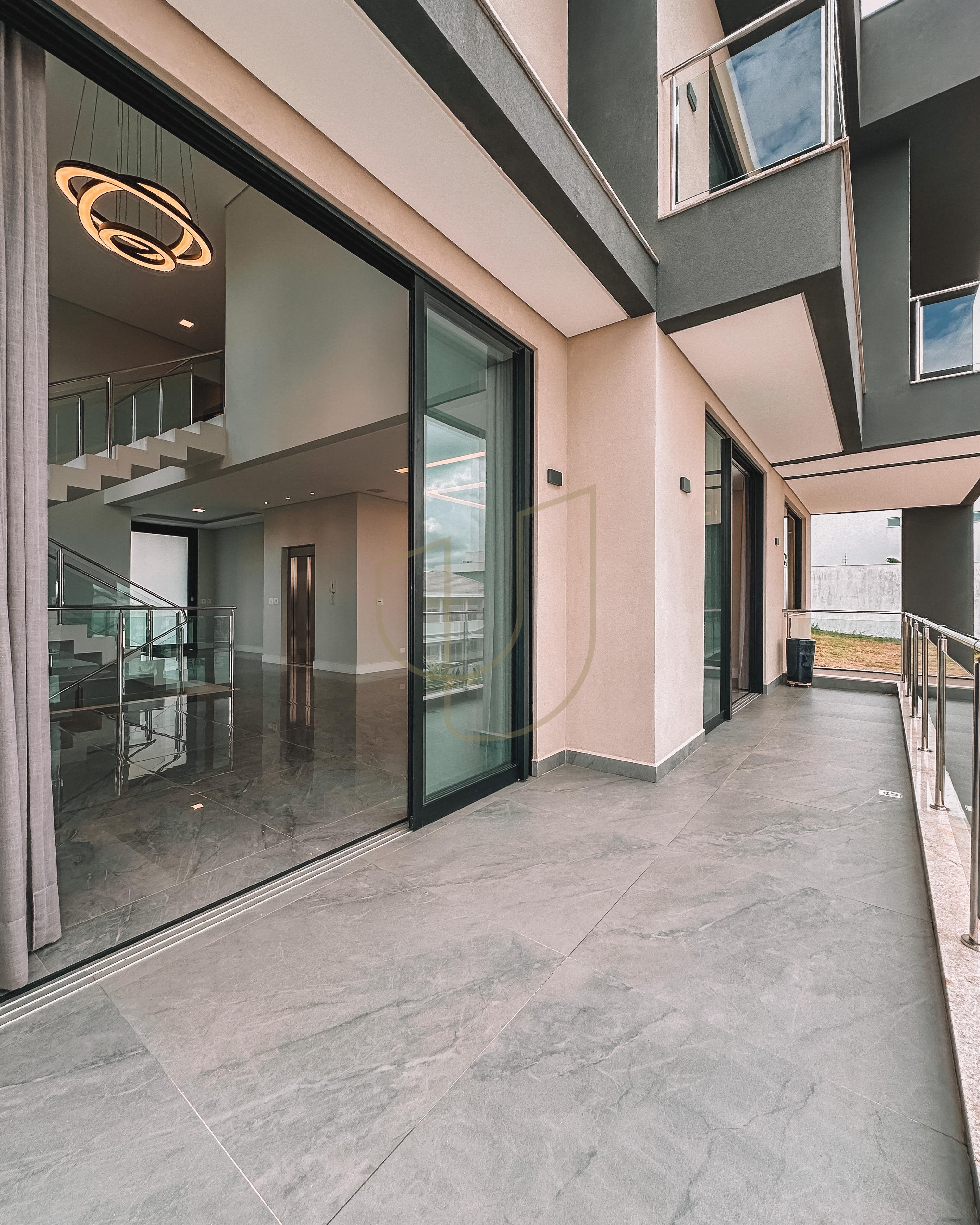 Mans&atilde;o de luxo com projeto contempor&acirc;neo com 5 su&iacute;tes em Urbanova - S&atilde;o Jos&eacute; dos Campos/SP  São José dos Campos - 