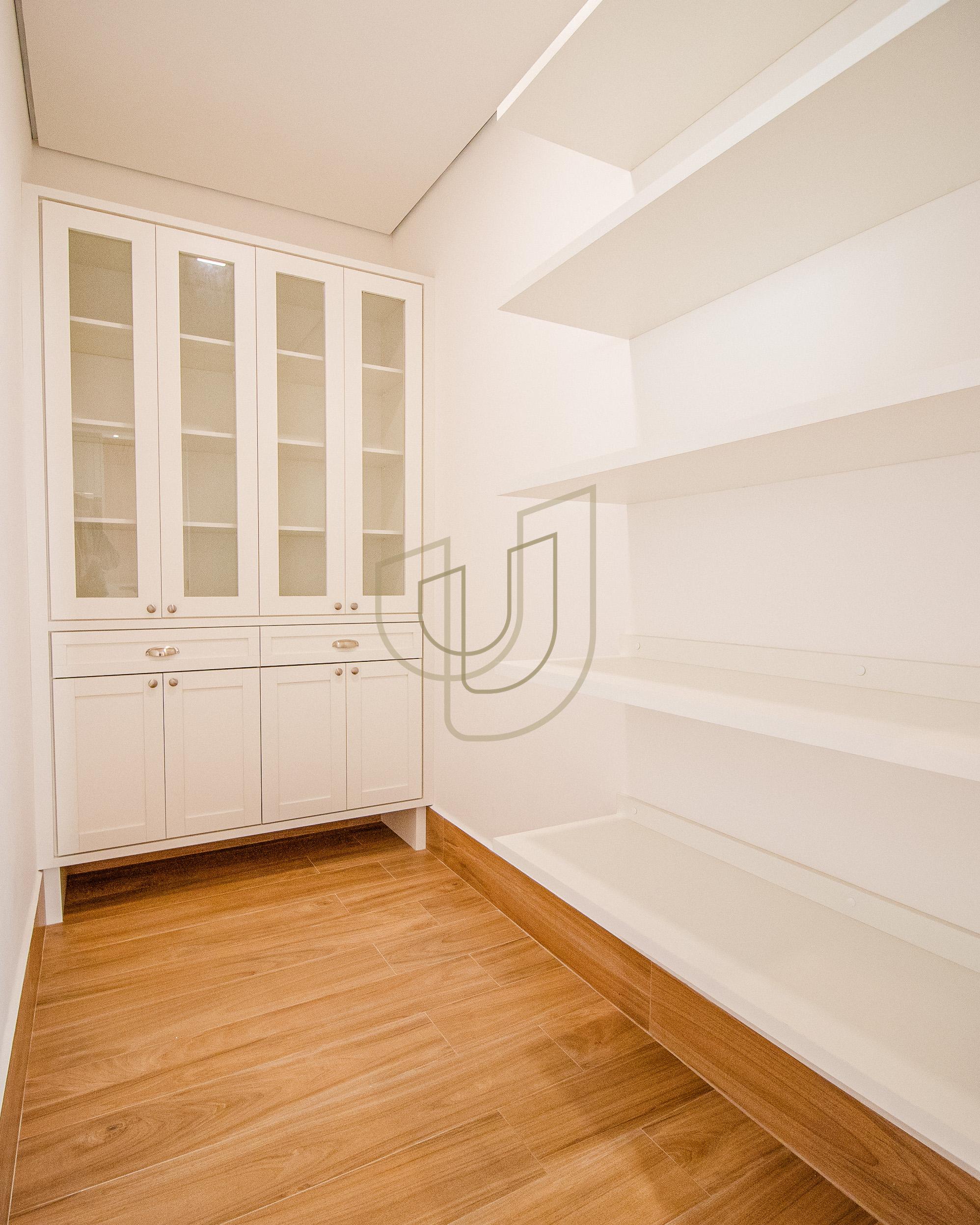 Sobrado rec&eacute;m constru&iacute;do com 4 Quartos Residencial Monte Carlo - S&atilde;o Jos&eacute; dos Campos/SP  São José dos Campos - 