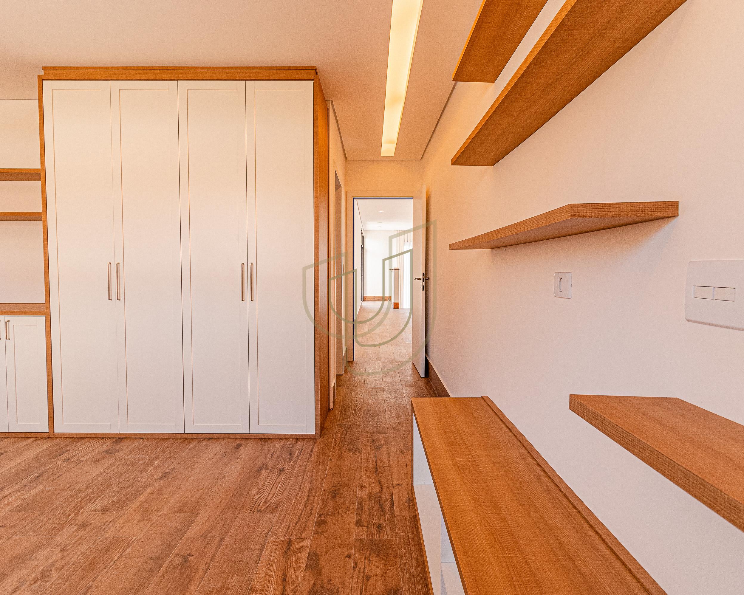 Sobrado rec&eacute;m constru&iacute;do com 4 Quartos Residencial Monte Carlo - S&atilde;o Jos&eacute; dos Campos/SP  São José dos Campos - 